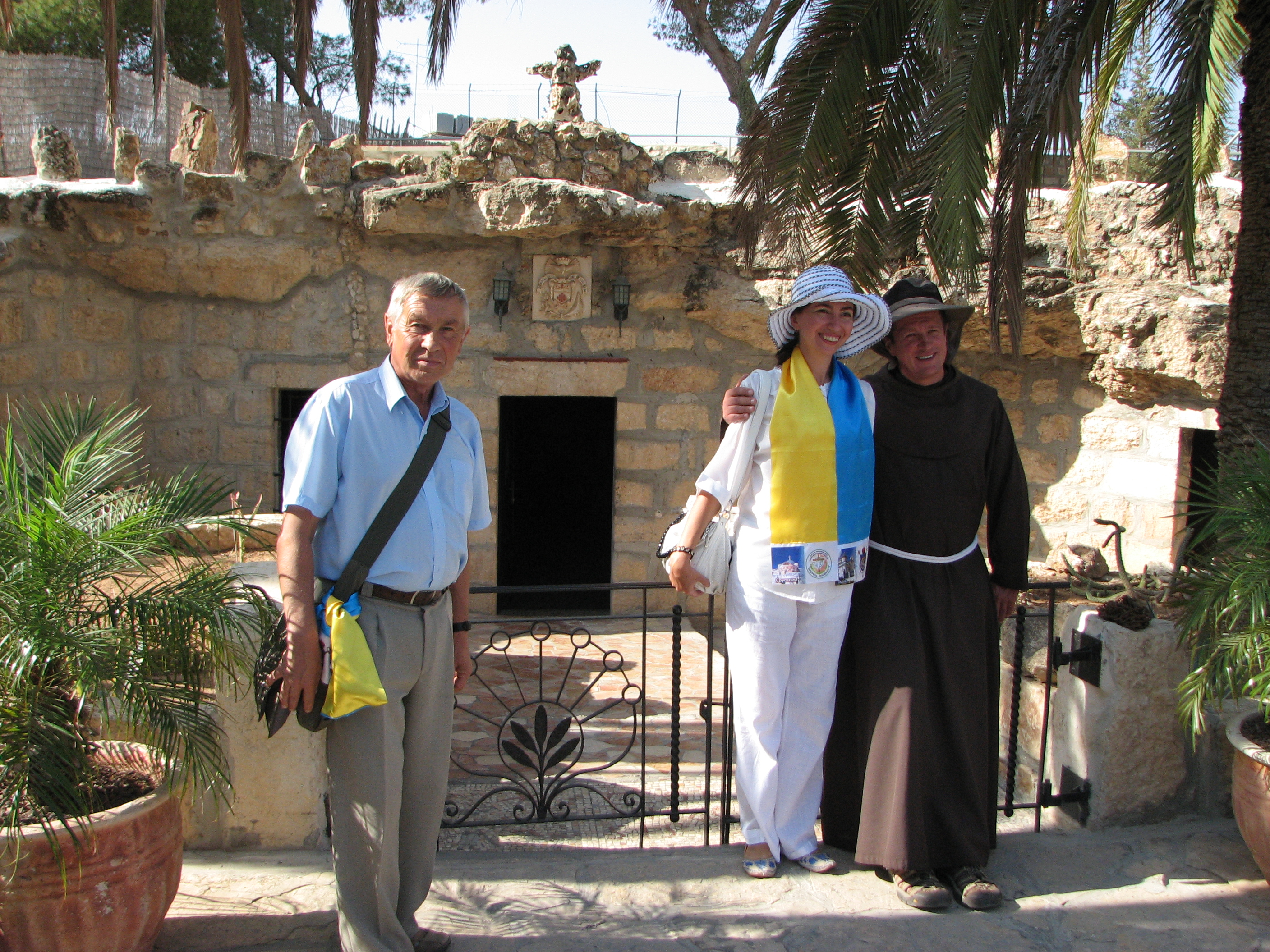 Christian pilgrims in Bethlehem, Palestinian Territories, picture 2