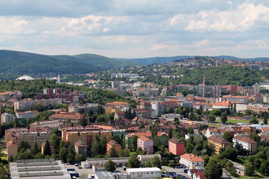 Brno, Štýřice, Pražákova, výhled z AZ Toweru (2013-05-22; 27)