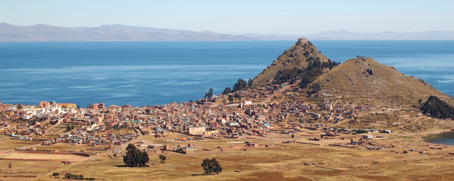 Panorama de Copacabana La Paz Bolivia