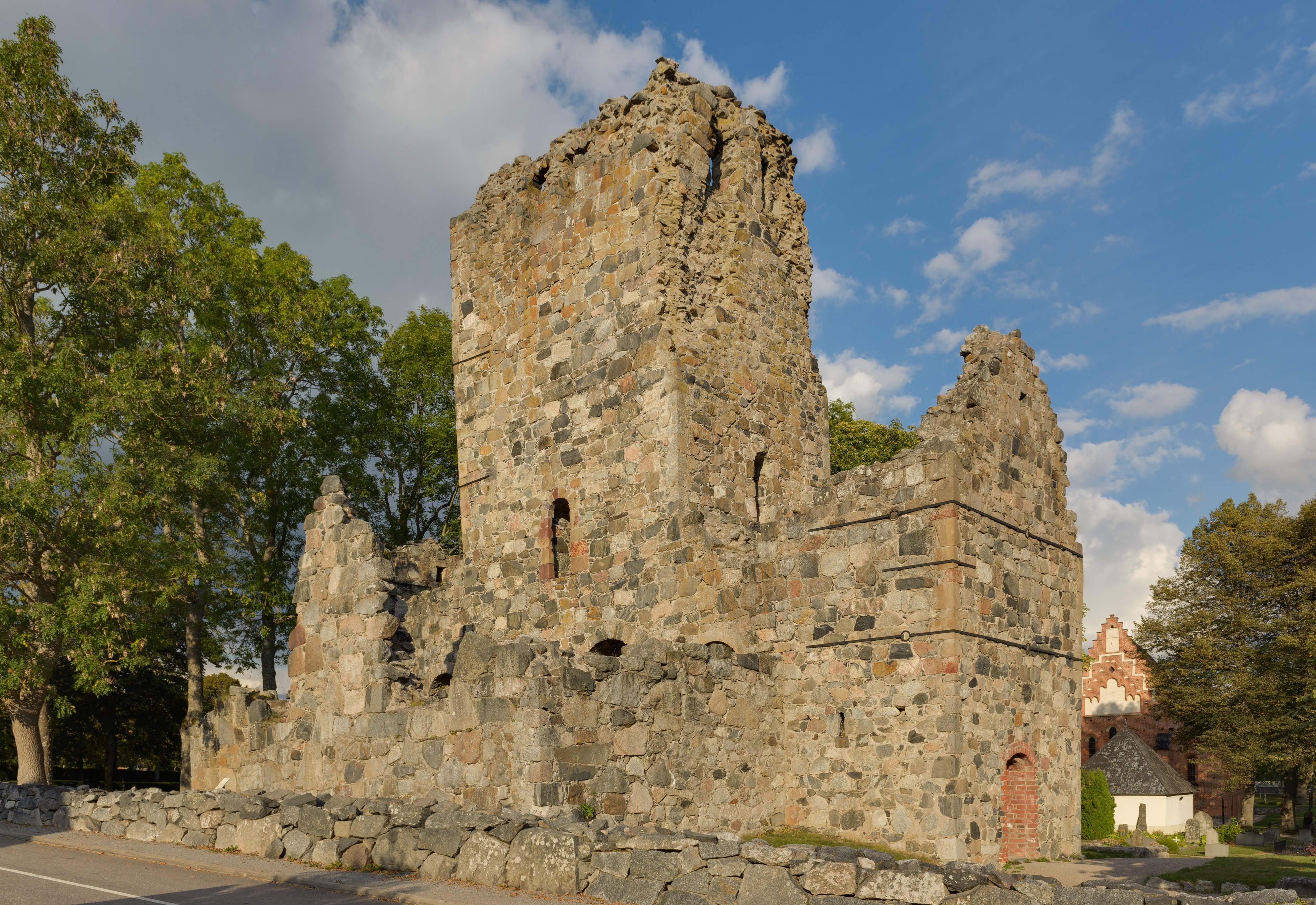 Sankt Olofs kyrkoruin september 2013 05