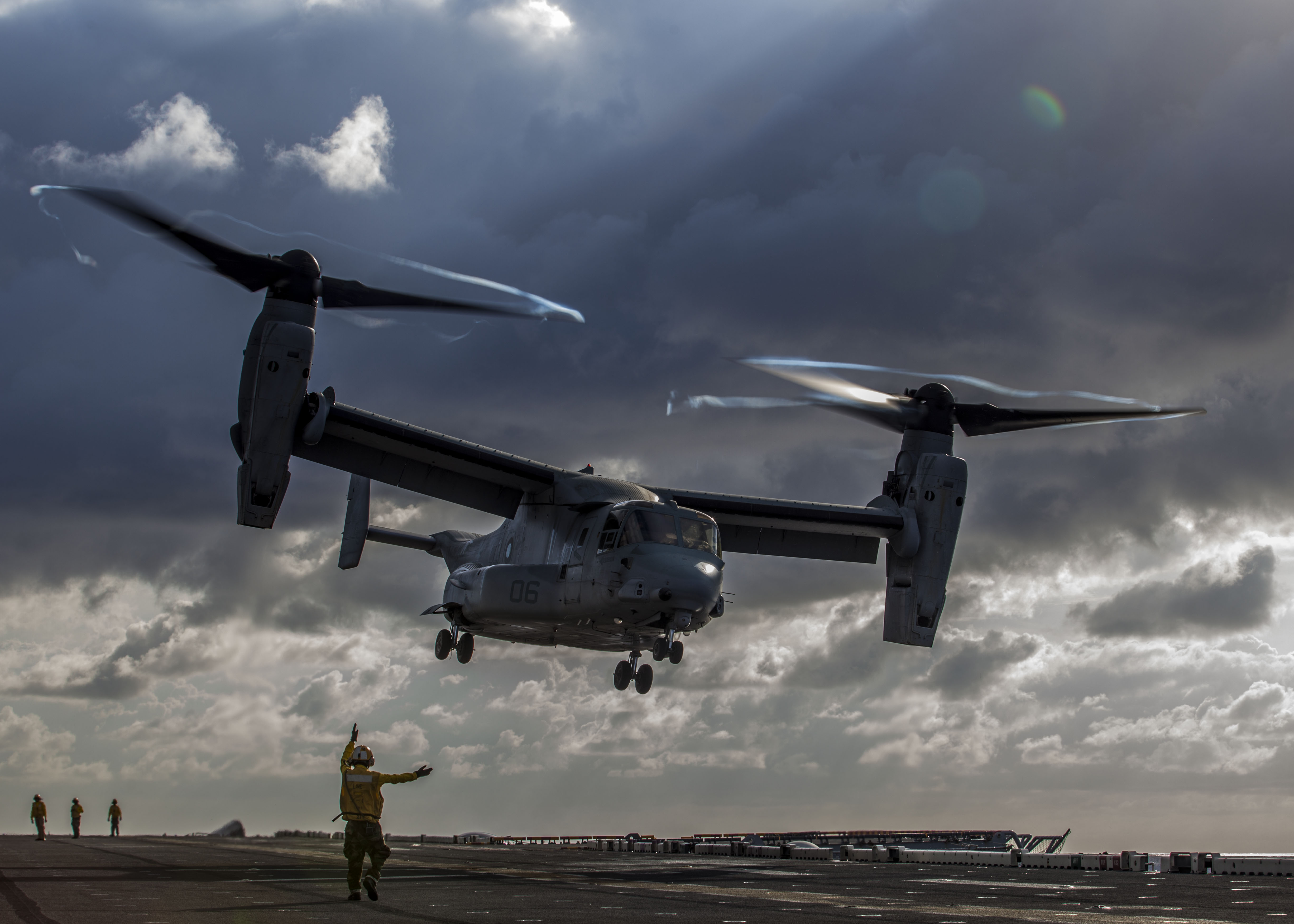 A U.S. Marine Corps MV-22B Osprey takes off from the flight deck of the USS Kearsarge (LHD 3) during flight operations on March 20, 2013 130320-M-SO289-002