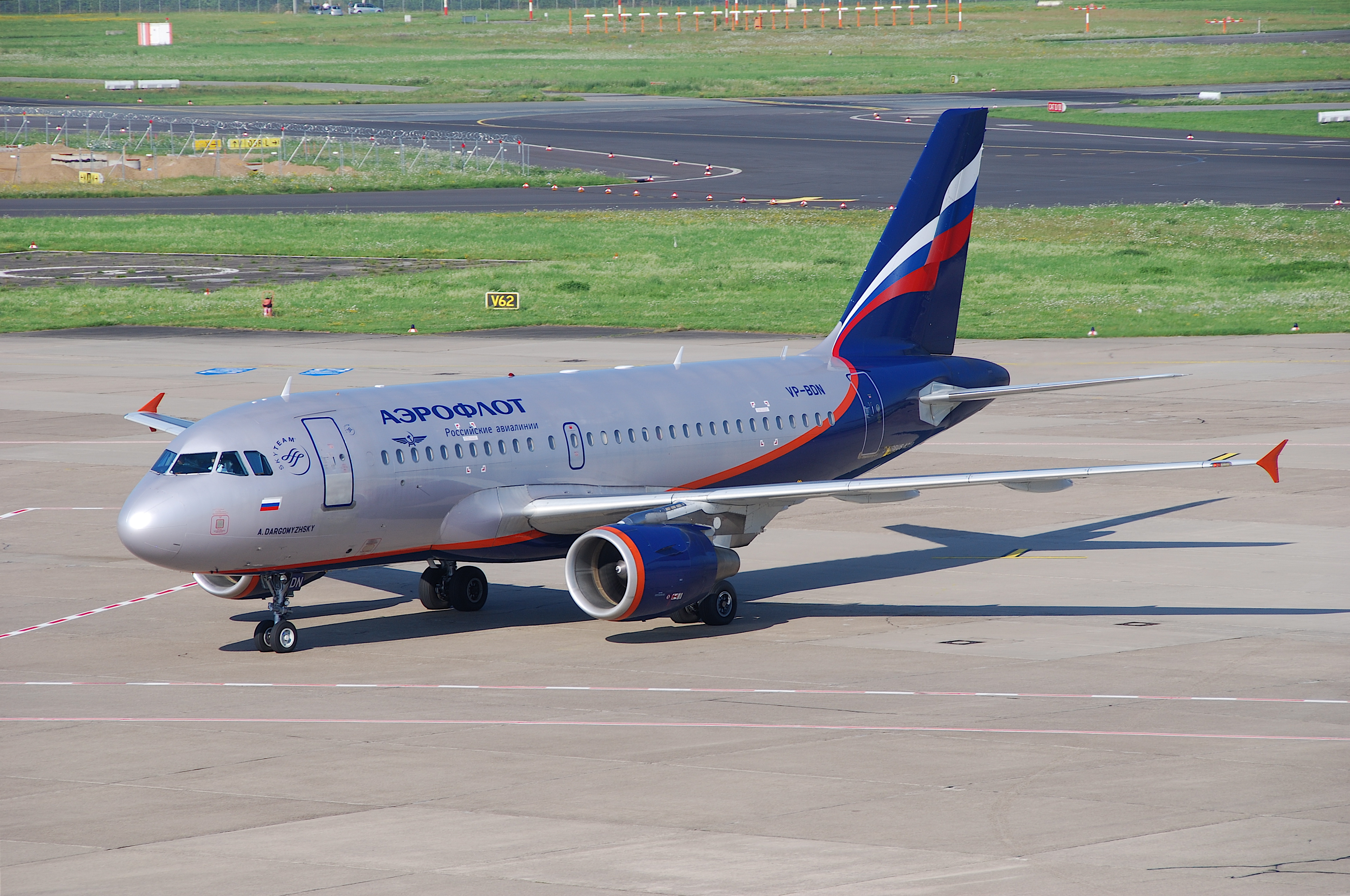 Aeroflot Airbus A319-111, VP-BDN@DUS,04.08.2009-549bu - Flickr - Aero Icarus