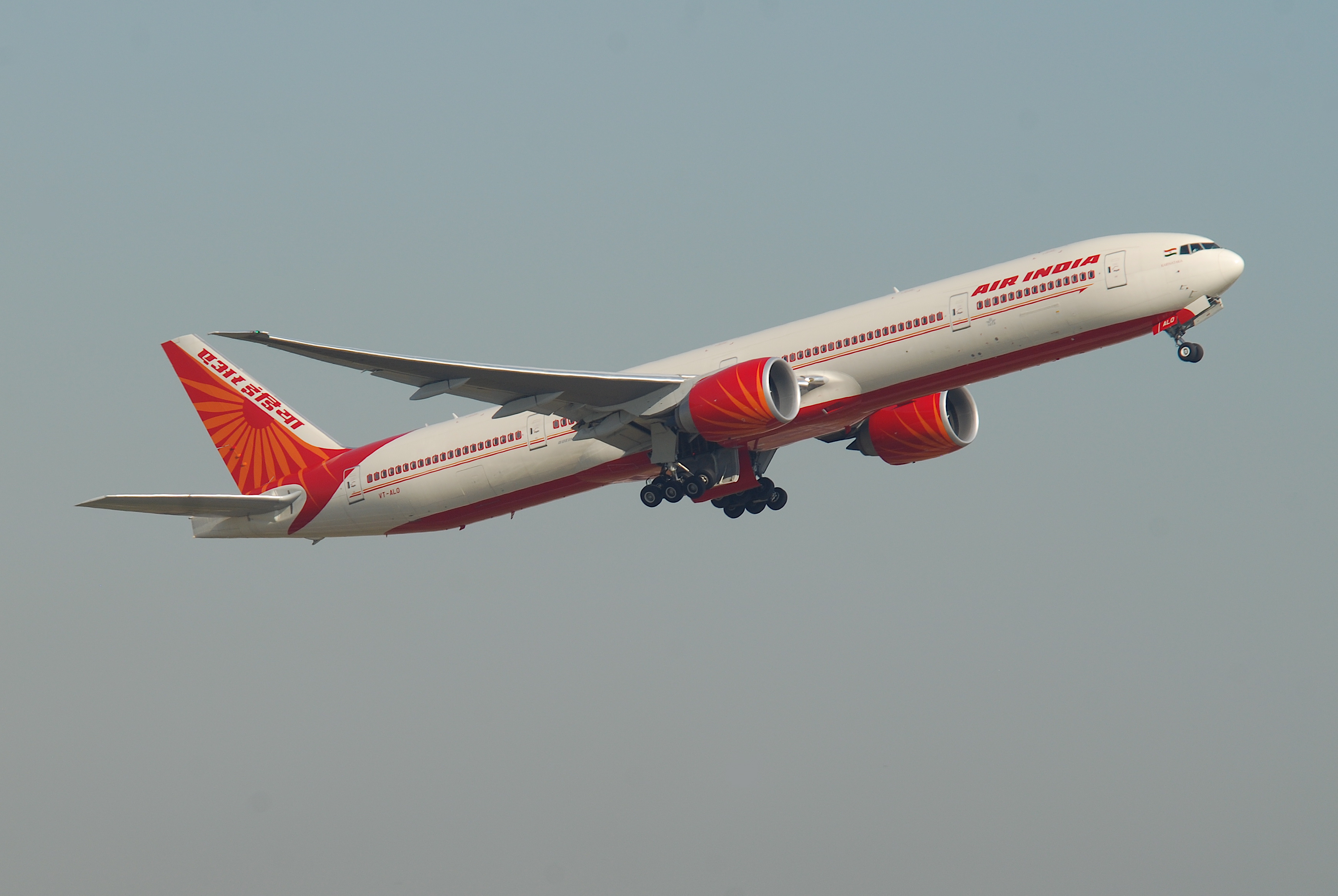 Air India Boeing 777-300; VT-ALO@FRA;09.07.2010 581ca (4780989453)