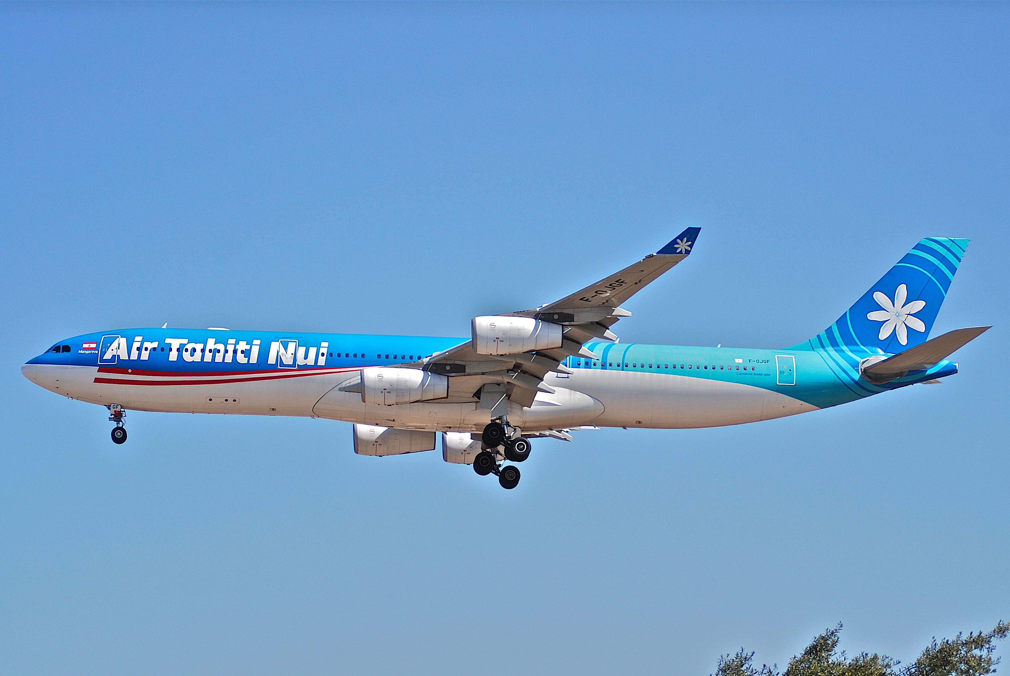 Air Tahiti Nui Airbus A340-313X; F-OJGF@LAX;18.04.2007 463gy (7282806018)