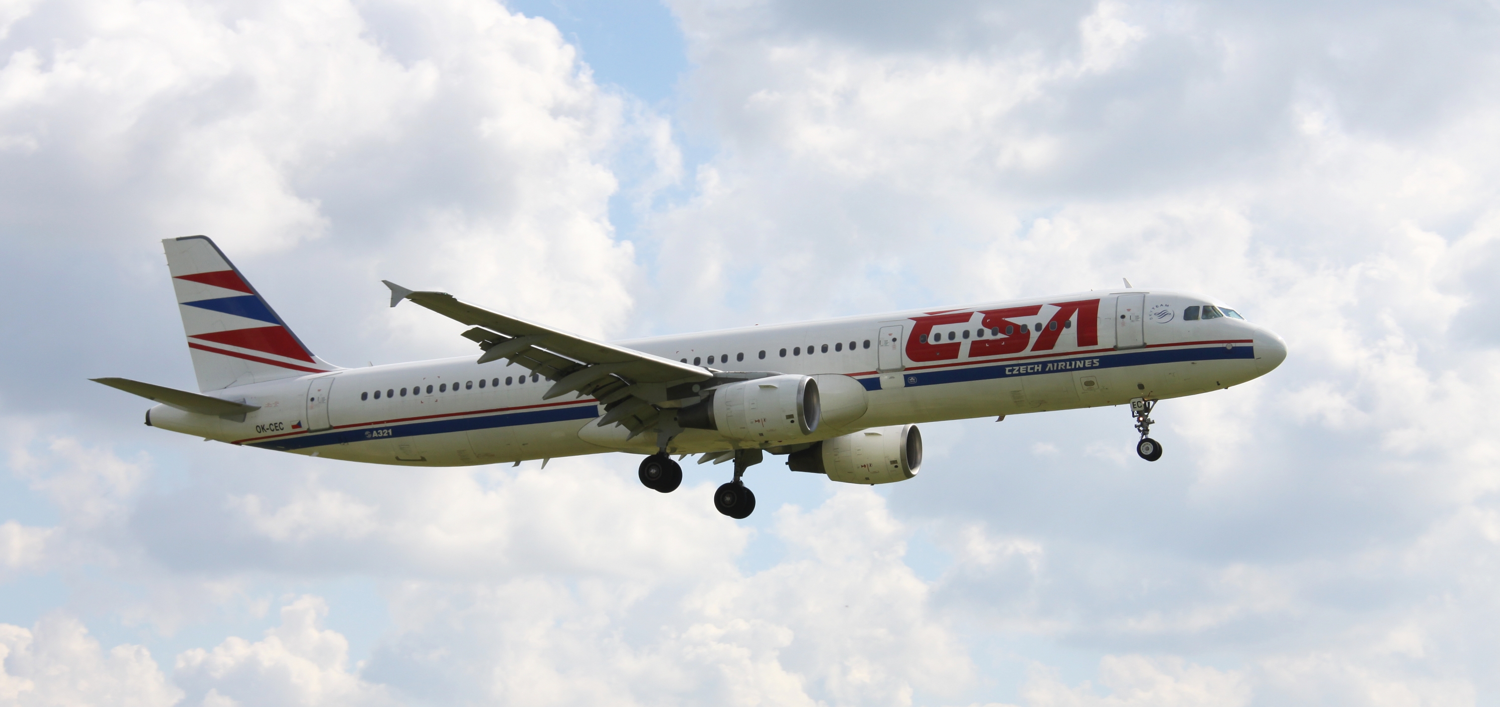 Airbus A321-211