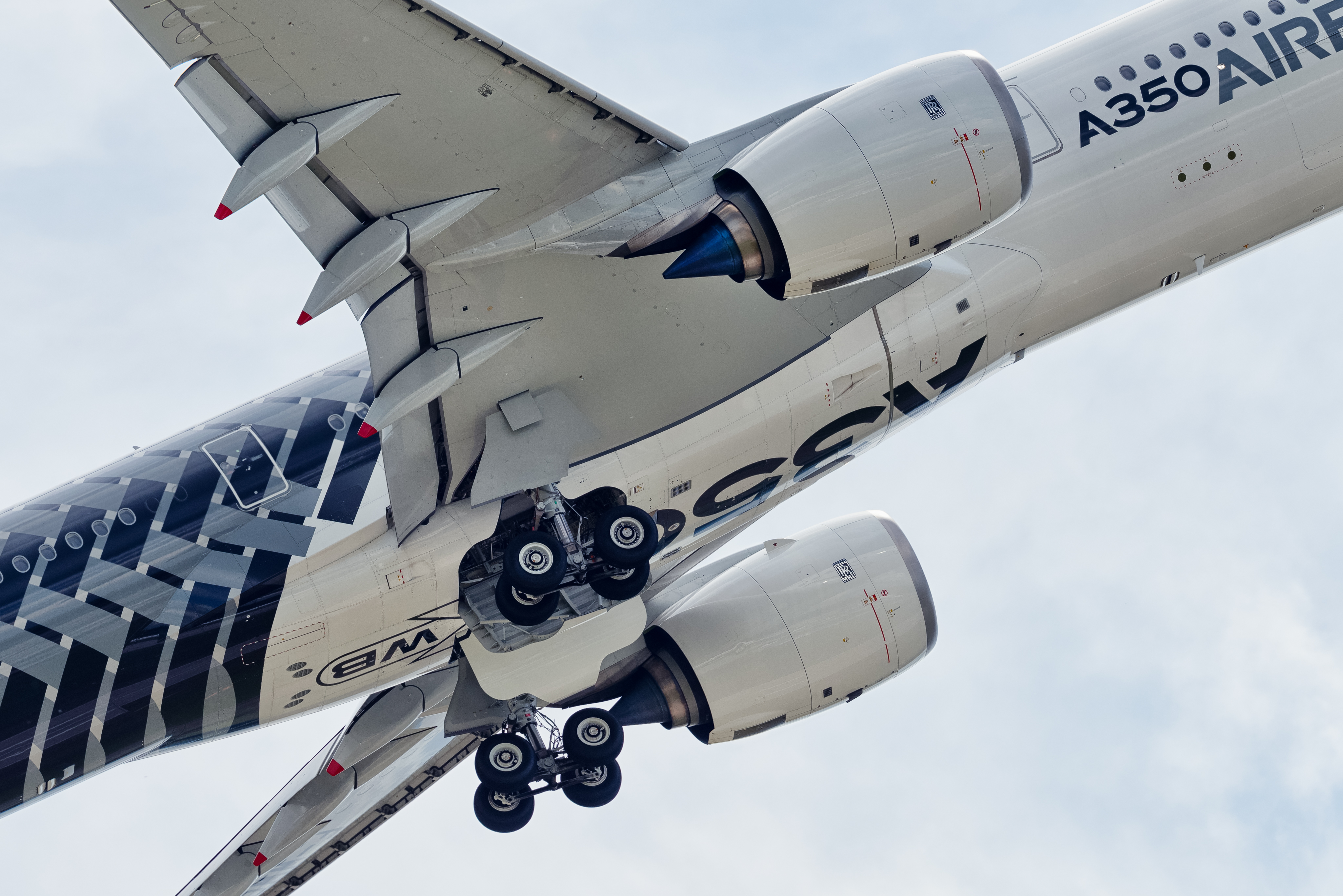 Airbus A350-941 F-WWCF MSN002 ILA Berlin 2016 14