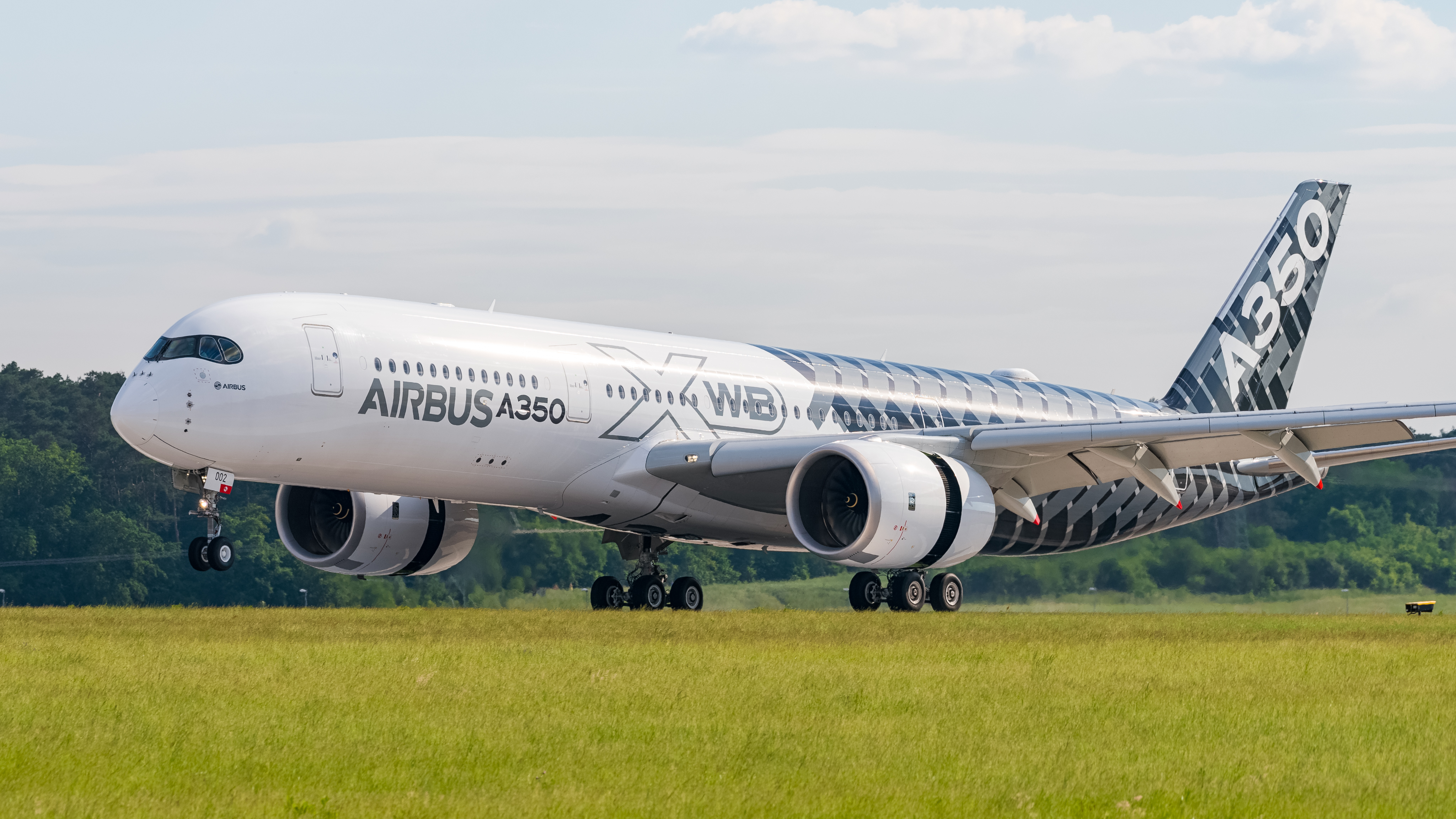 Airbus A350-941 F-WWCF MSN002 ILA Berlin 2016 22