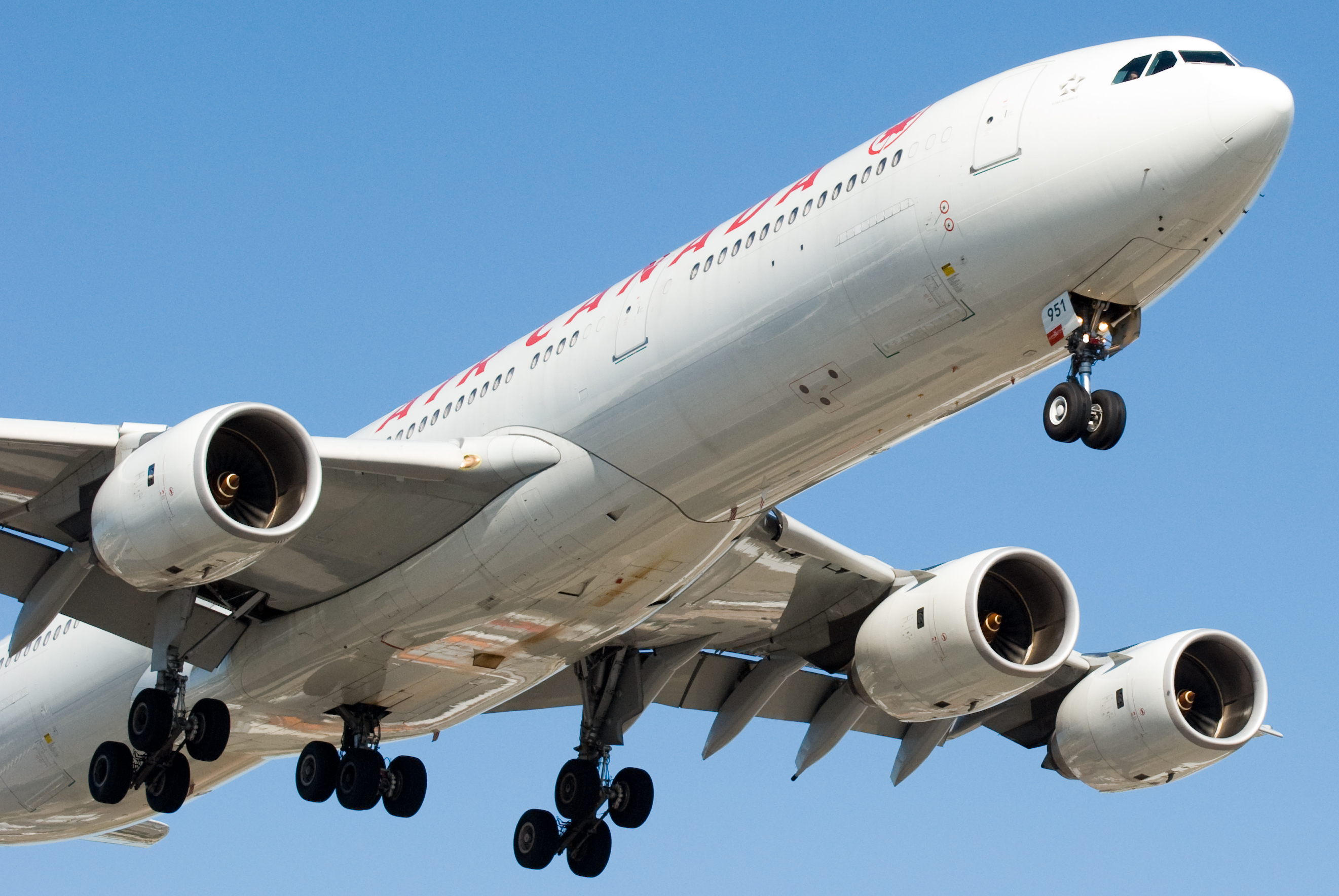 AirCanadaA345