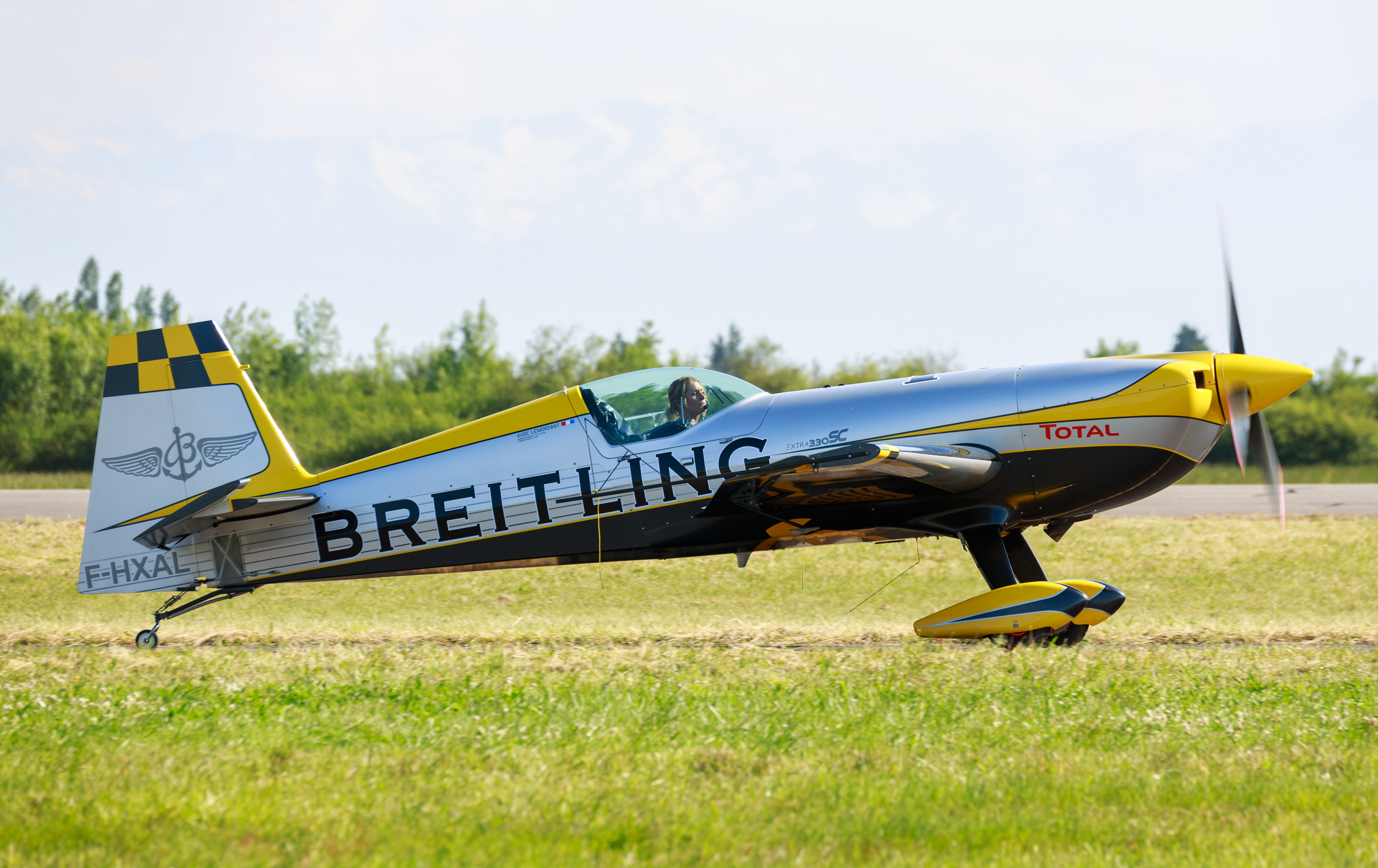 AirExpo 2016 - extra330 Lemordant