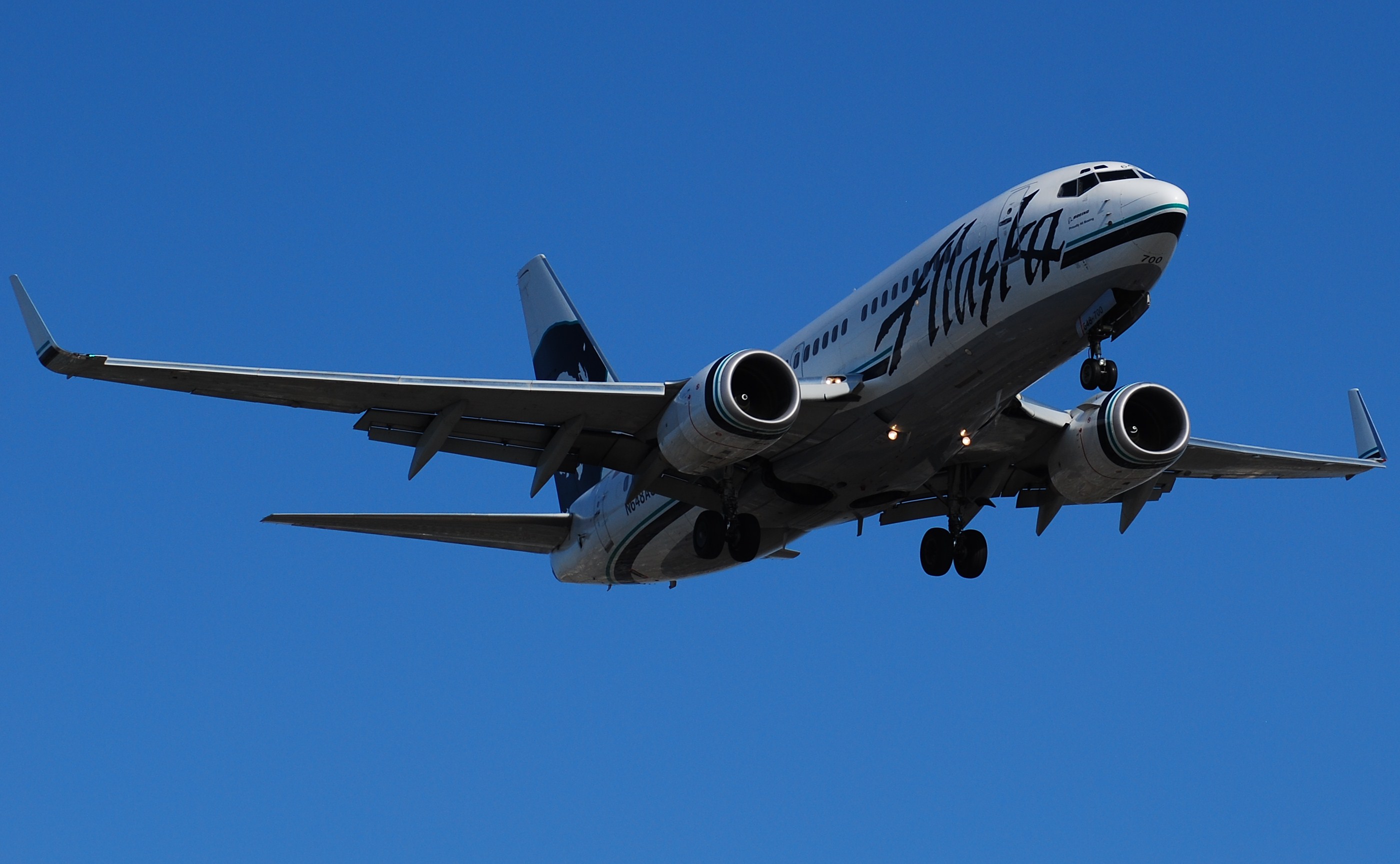 ALASKA 737-700 (2816162388)