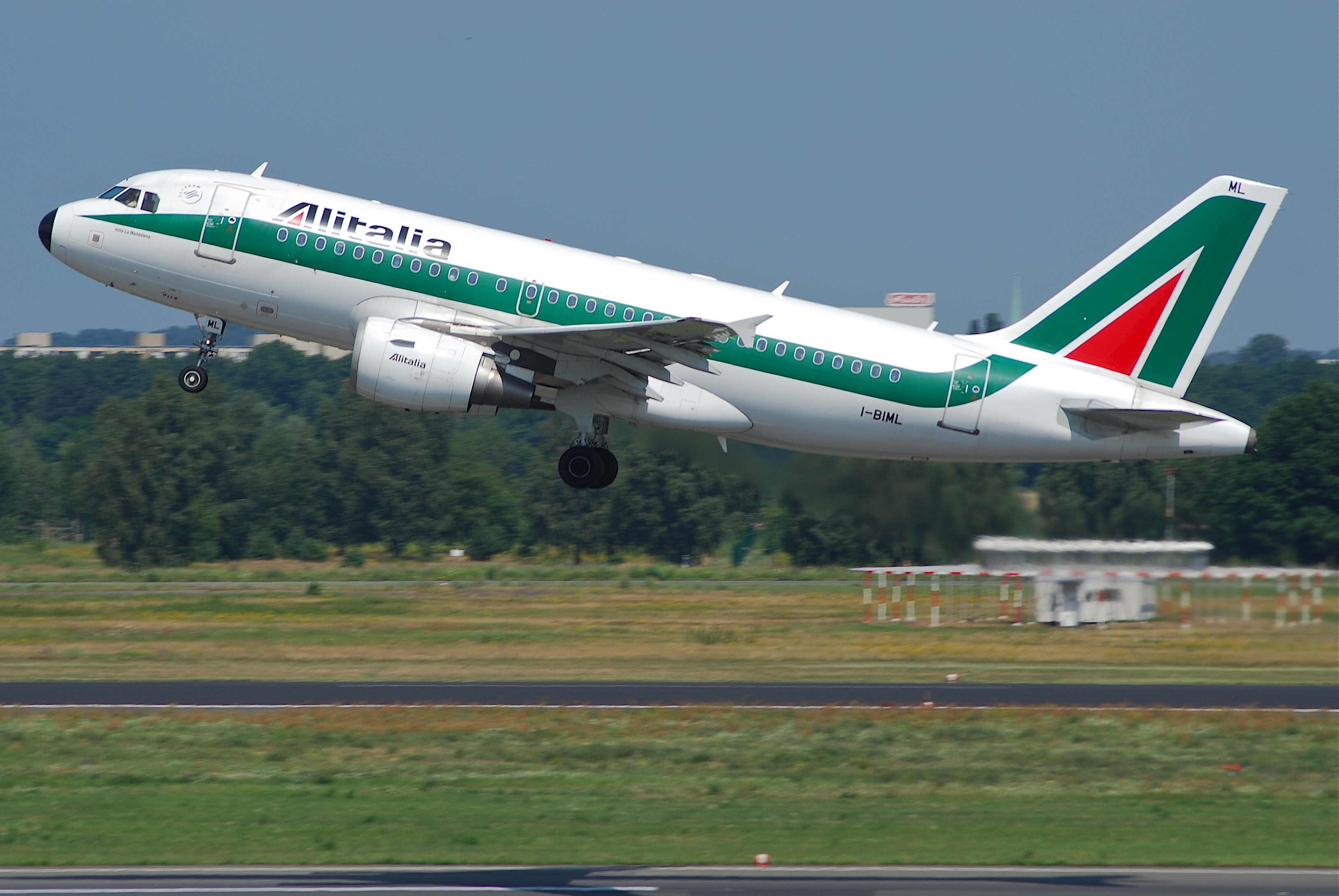 Alitalia Airbus A319-112, I-BIML@TXL,21.07.2007-480fe - Flickr - Aero Icarus