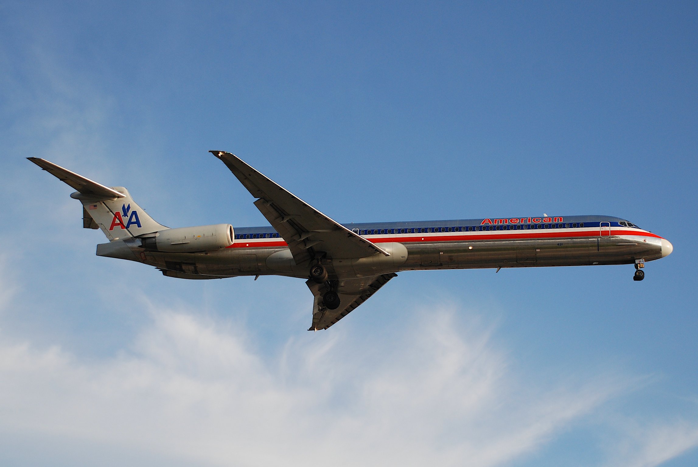 American Airlines MD-80; N431AA@LAX;21.04.2007 466rs (4289523266)
