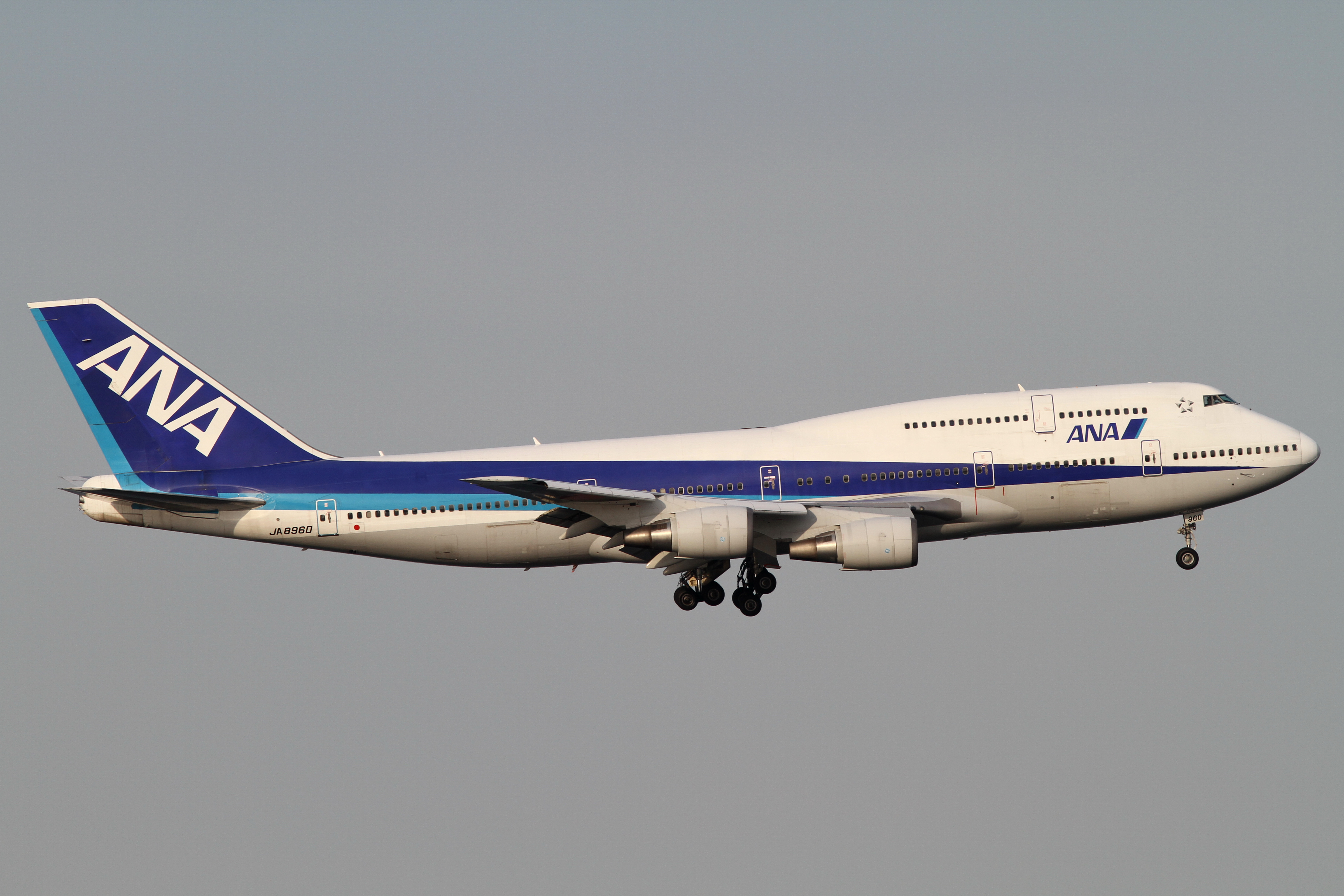 ANA B747-400D(JA8960) (4937317815)