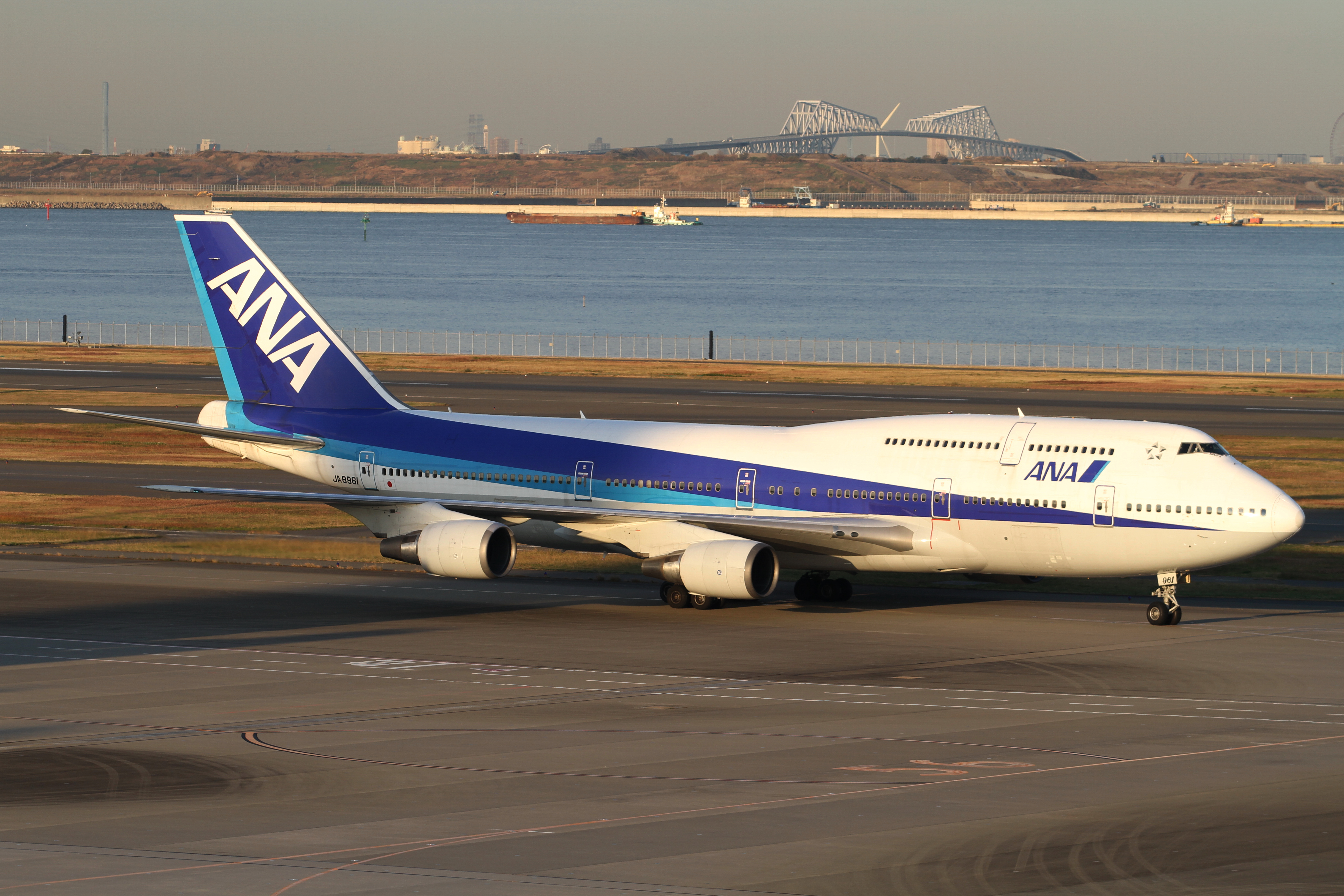 ANA B747-400D(JA8961) (6492987071)