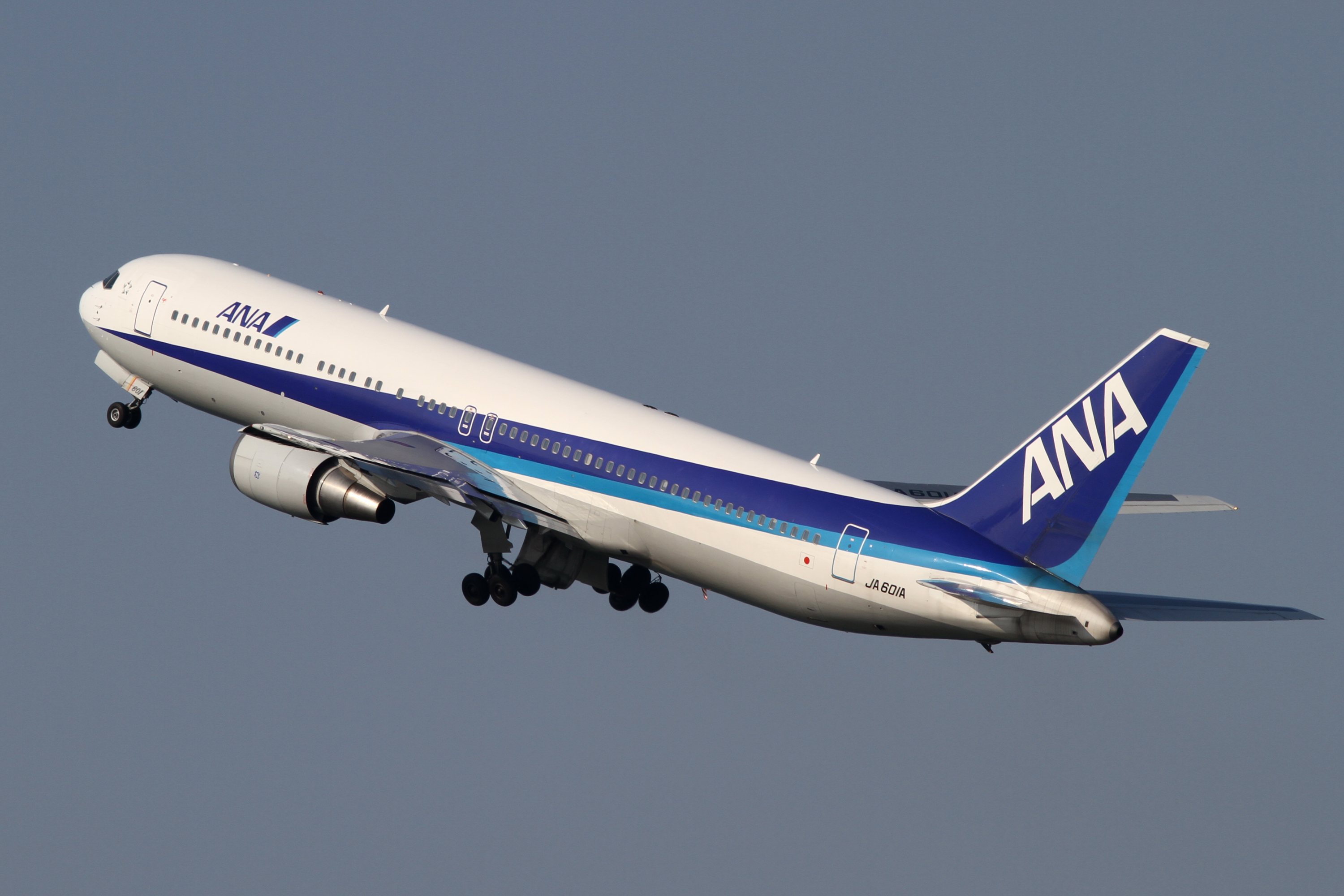 ANA B767-300(JA601A) (4563613996)