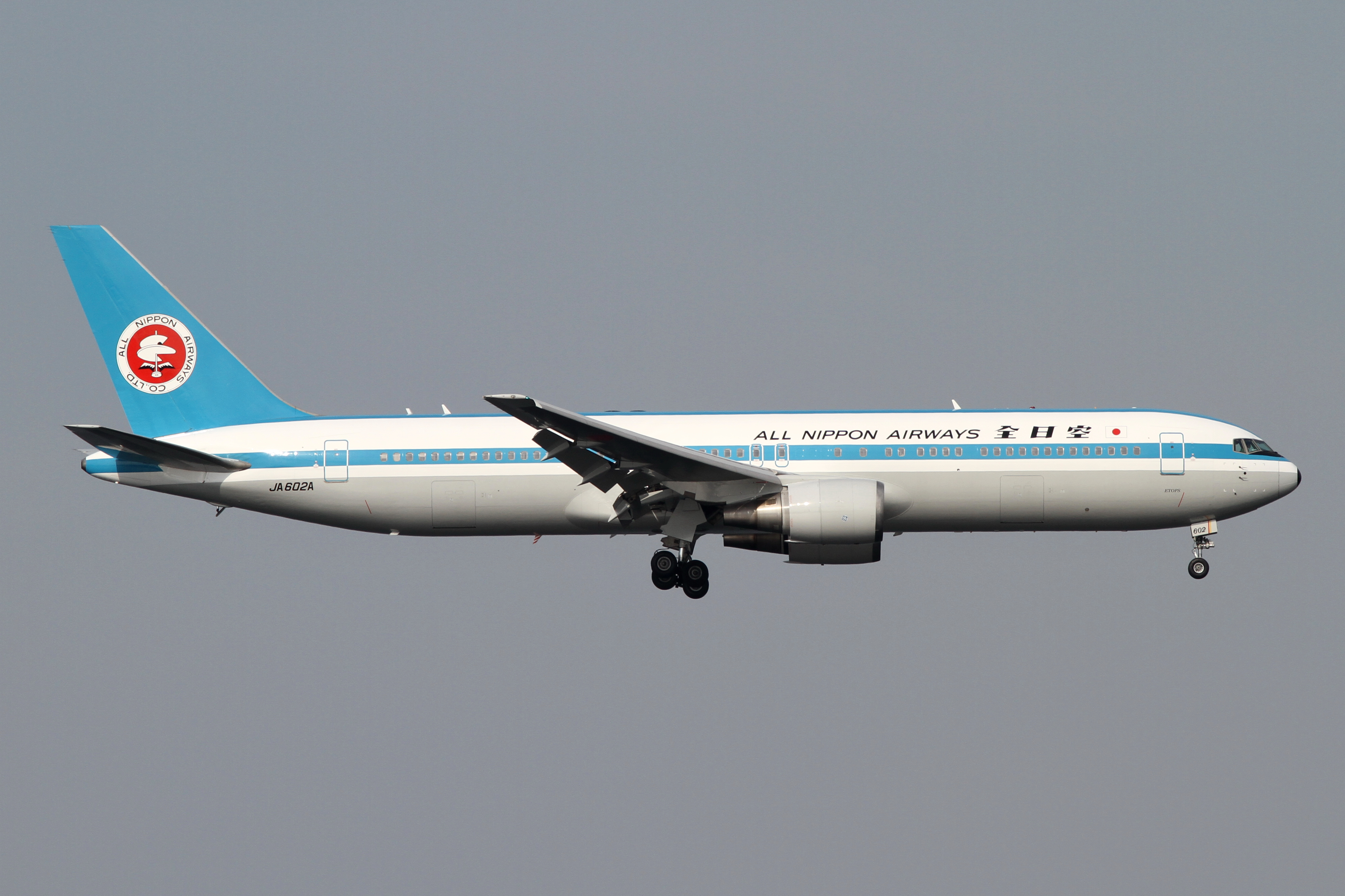 ANA B767-300(JA602A) (4937596634)