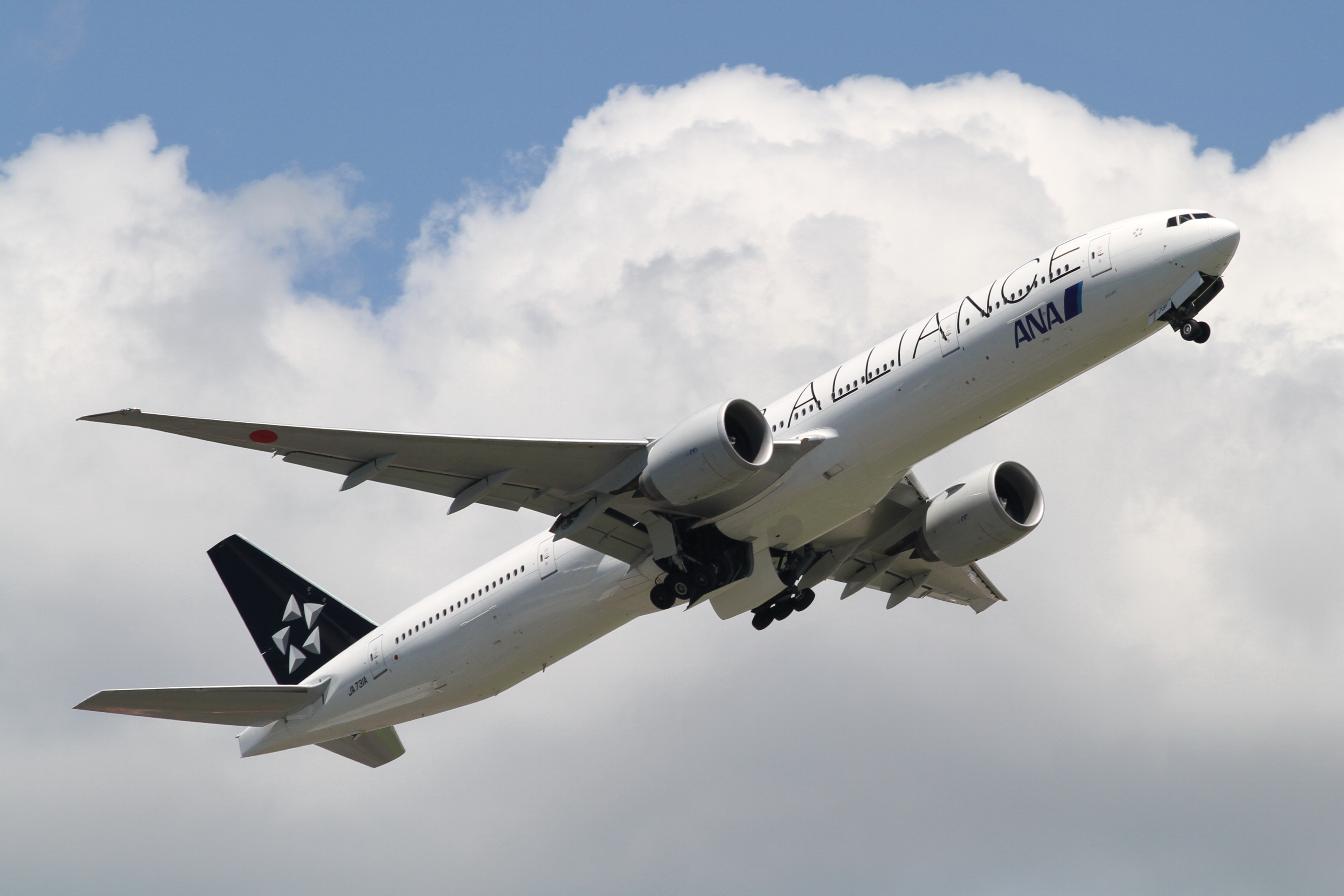 ANA B777-300ER(JA731A) (4815819428)