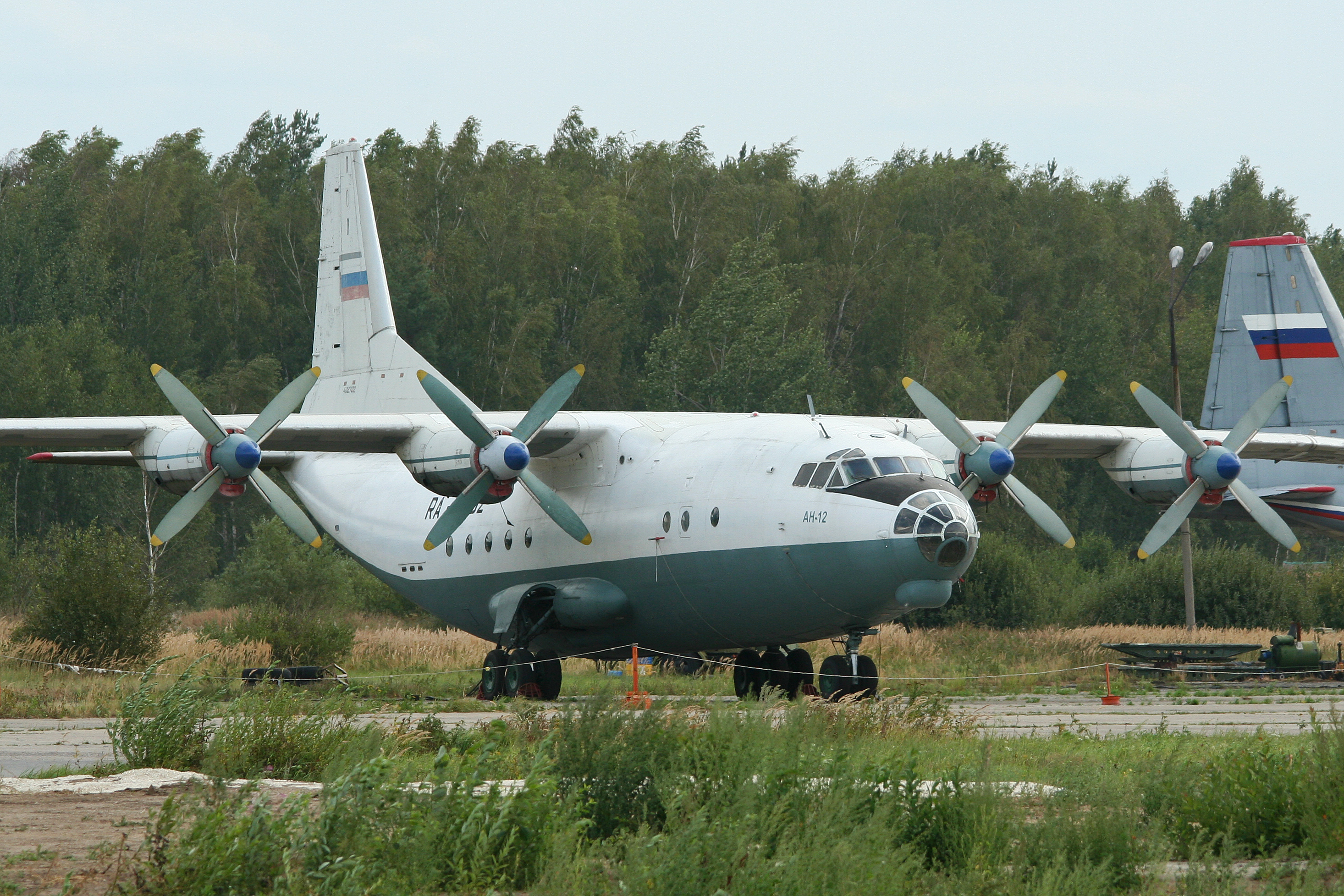 Antonov An-12BP Cub RA-11652 (8562252654)