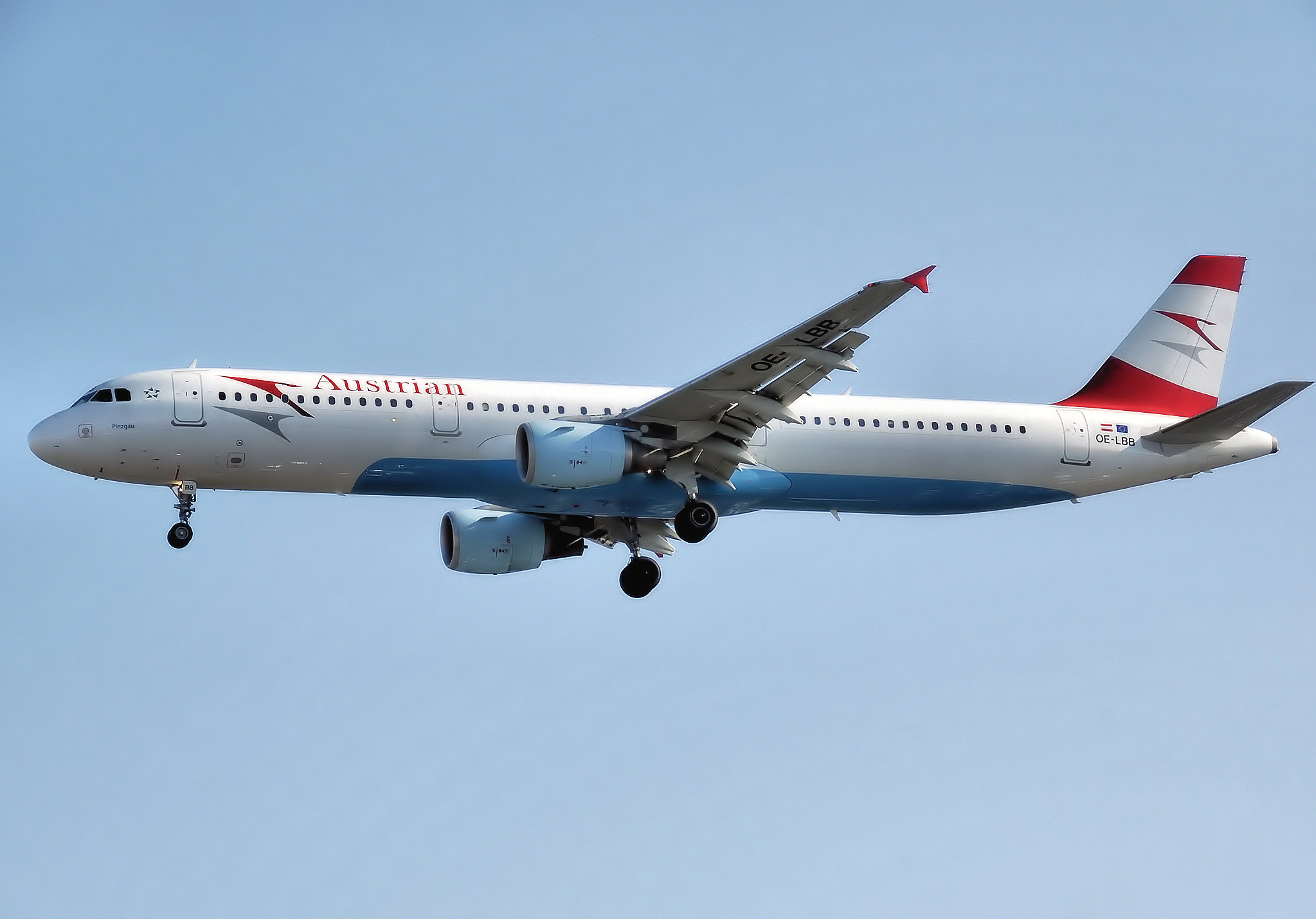 Austrian.airlines.a321-100.oe-lbb.arp
