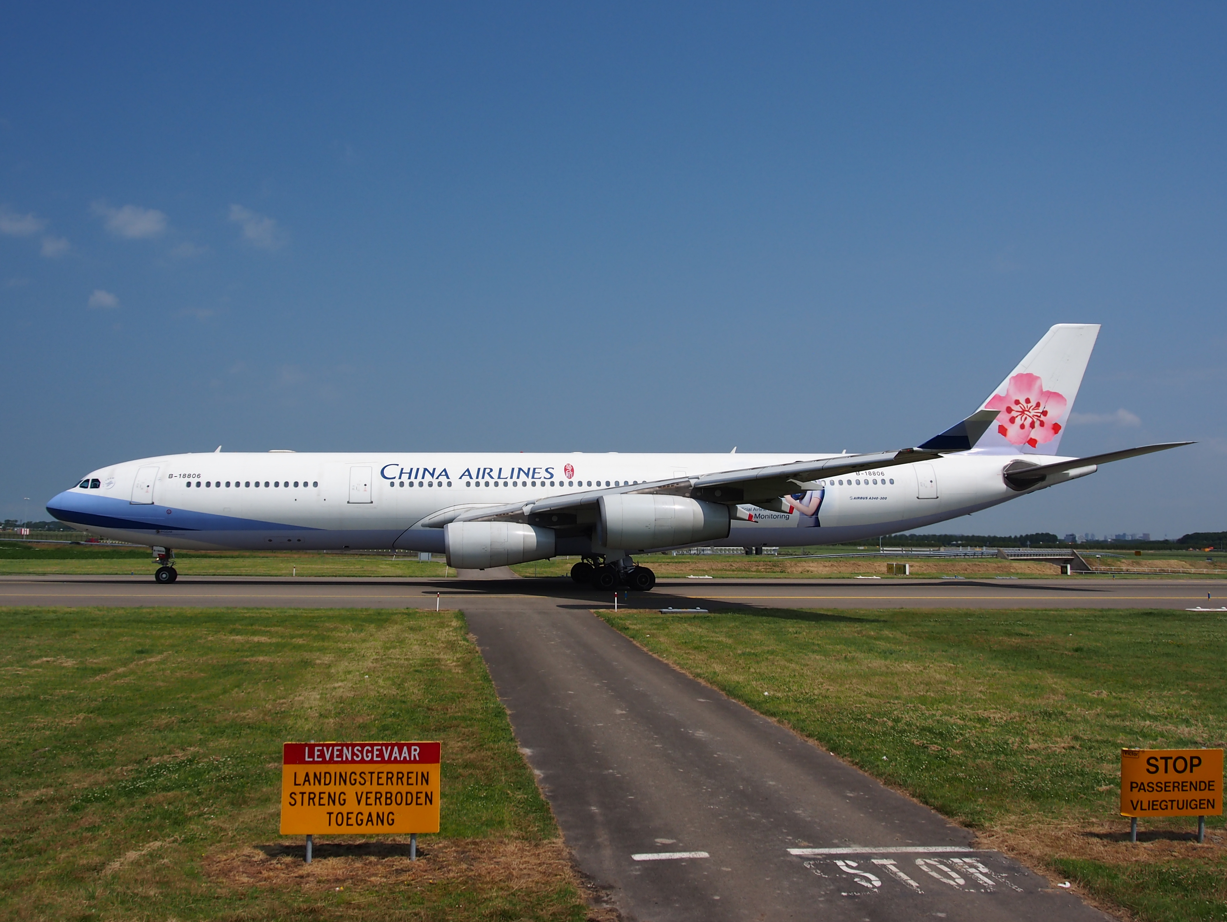 B-18806 China Airlines Airbus A340-313X - cn 433 pic4