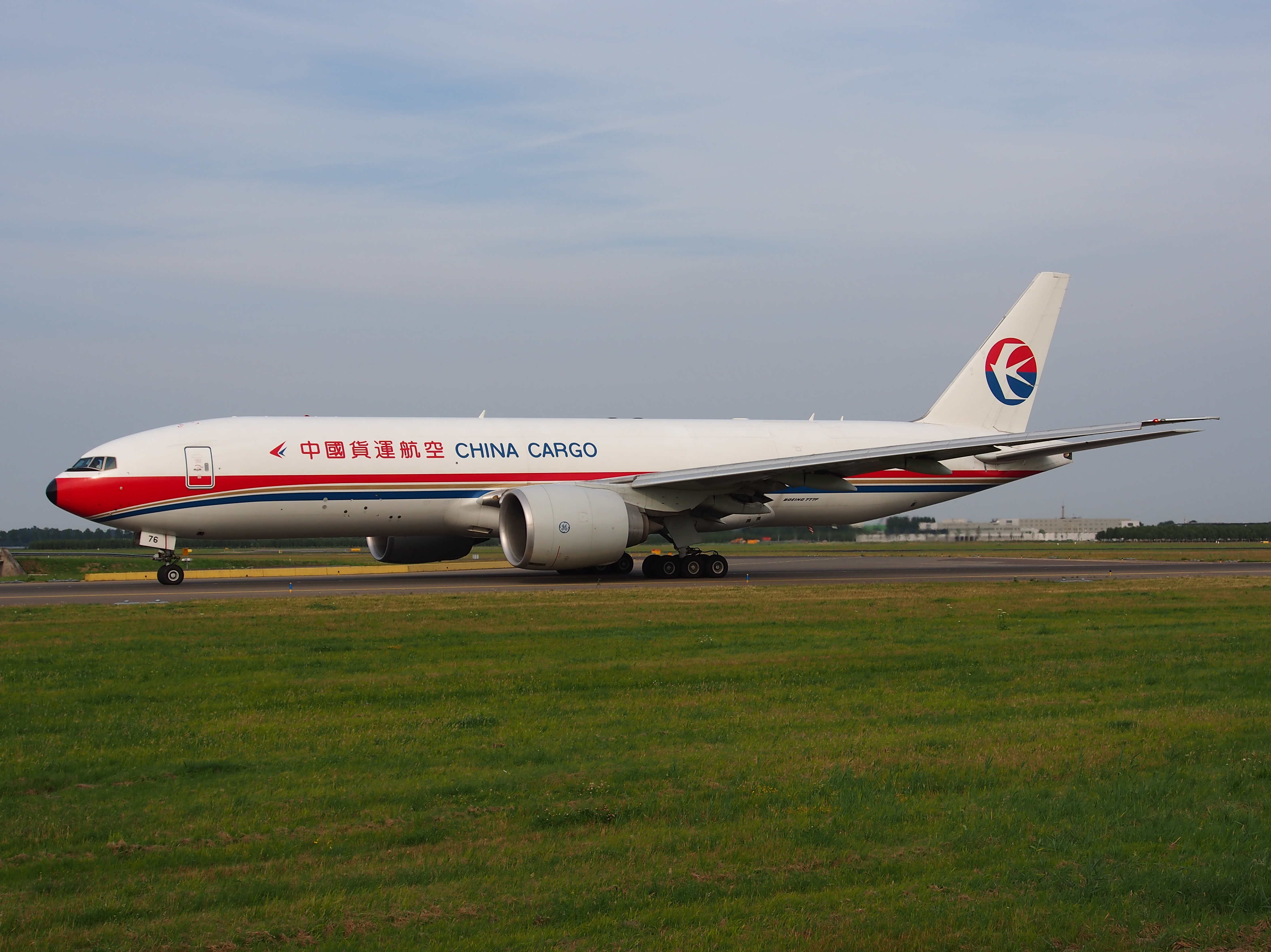 B-2076 China Cargo Airlines Boeing 777-F6N - cn 37711, taxiing 22july2013 pic-007