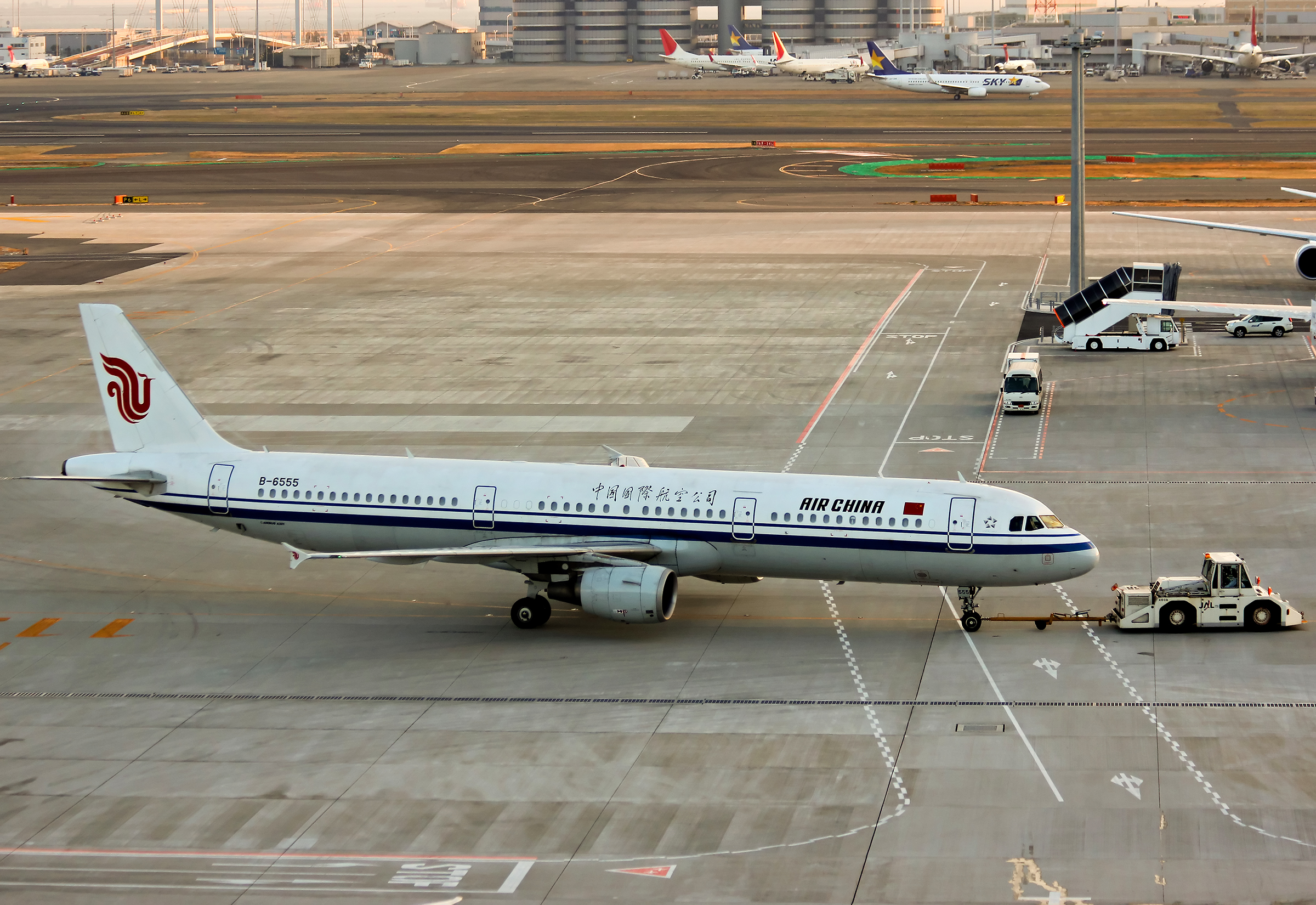 B-6555 (5880324156)