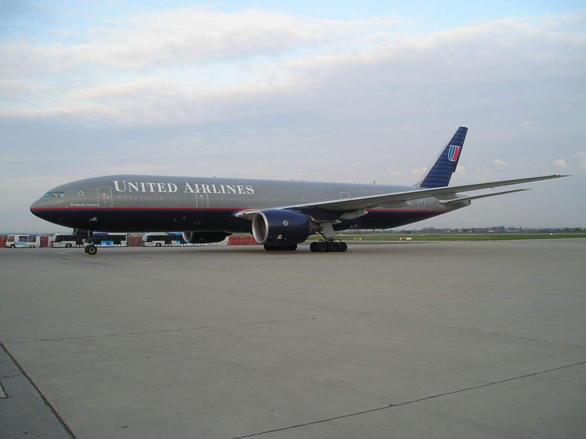B-777 UA