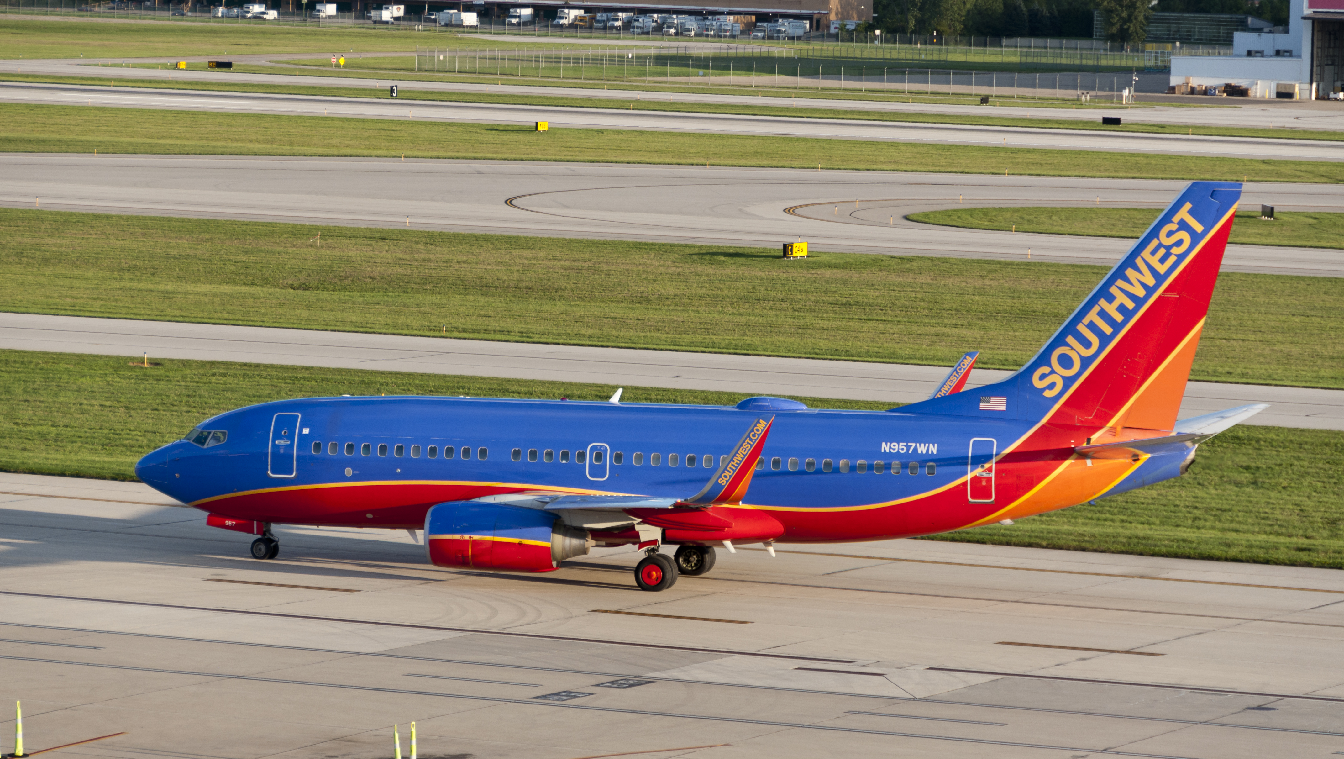 Boeing 737-700 of Southwest Airlines preparing to Takeoff KCMH 1