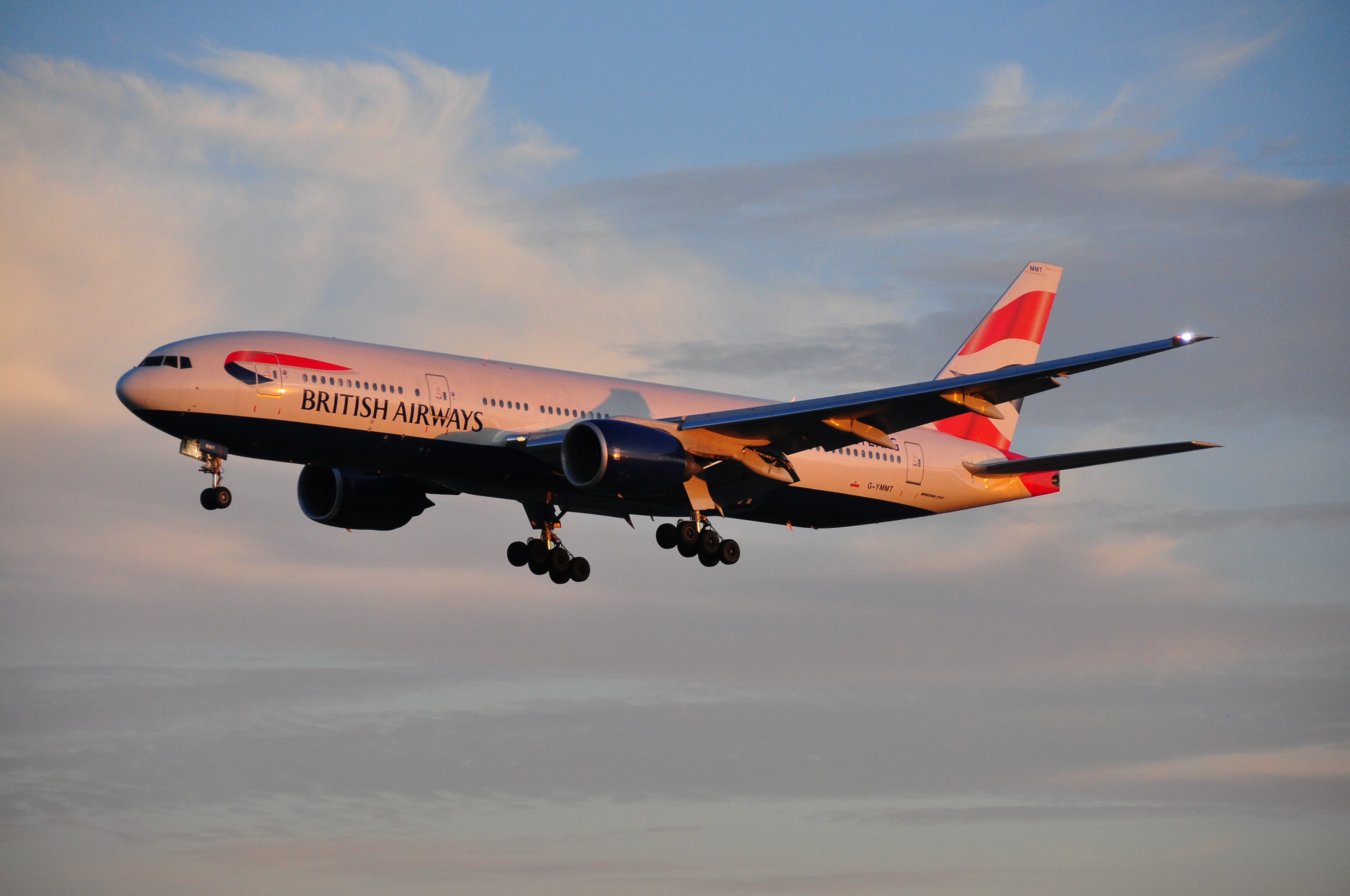 British Airways G-YMMT Boeing 777 (5429622375)