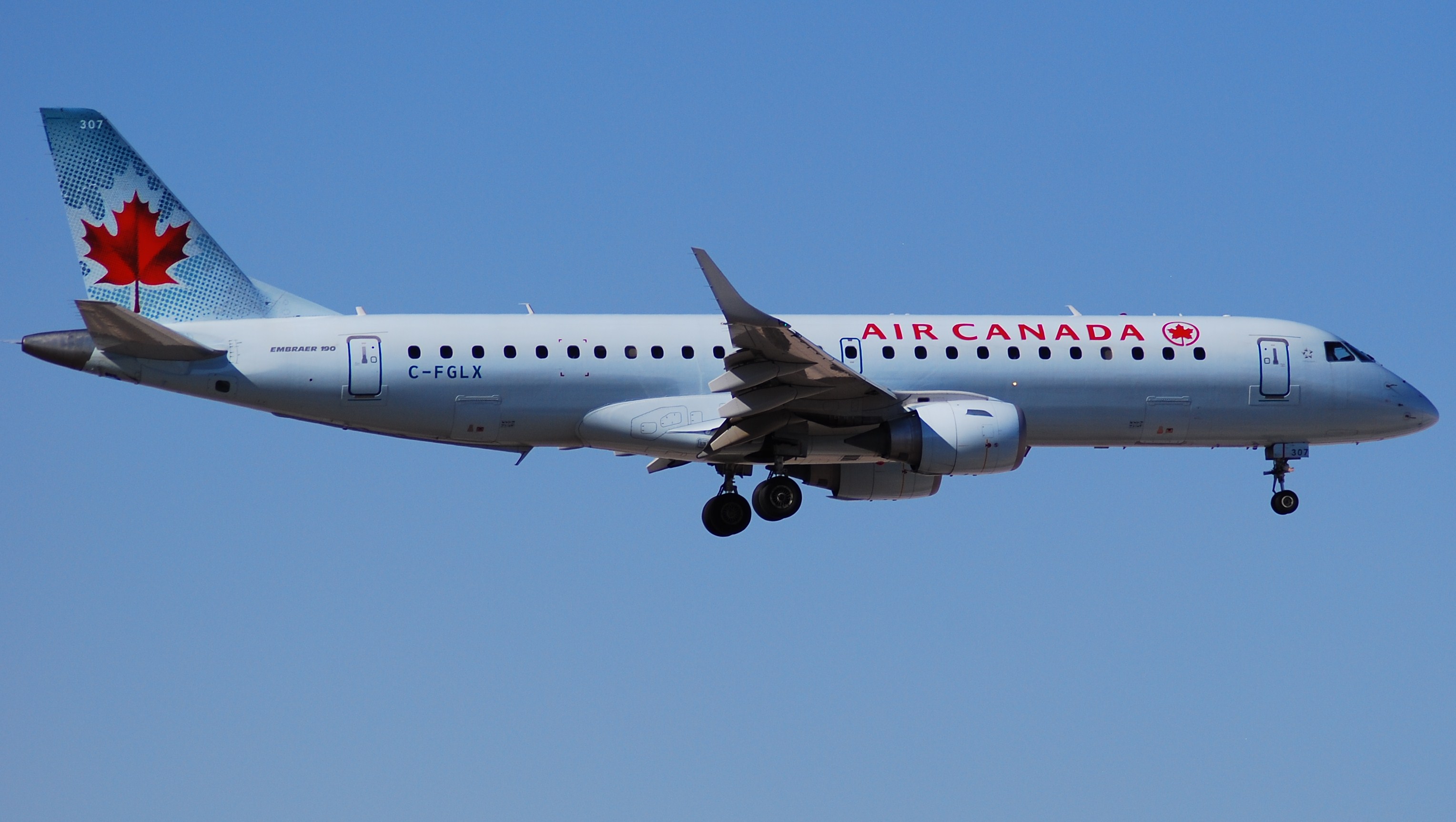C-FGLX (2831527297)