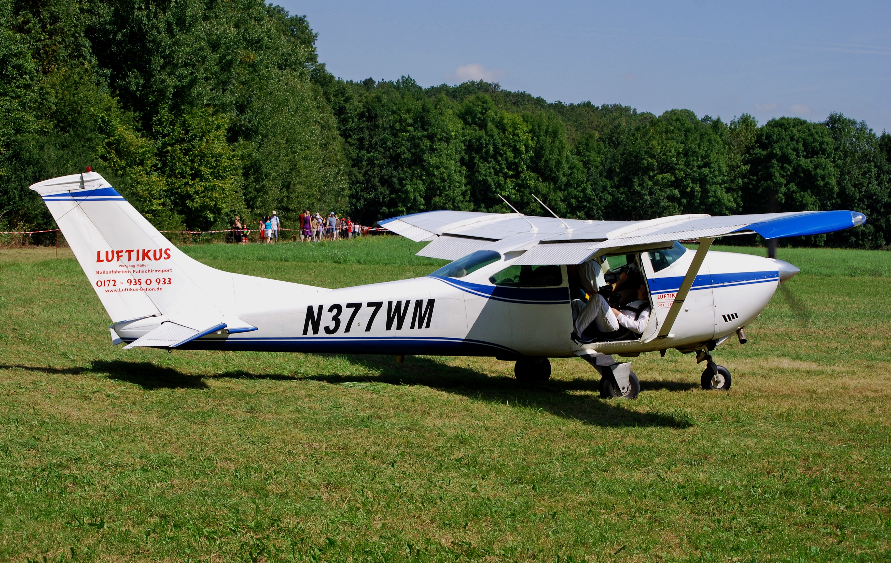 Cessna 182N Skylane Löchgau