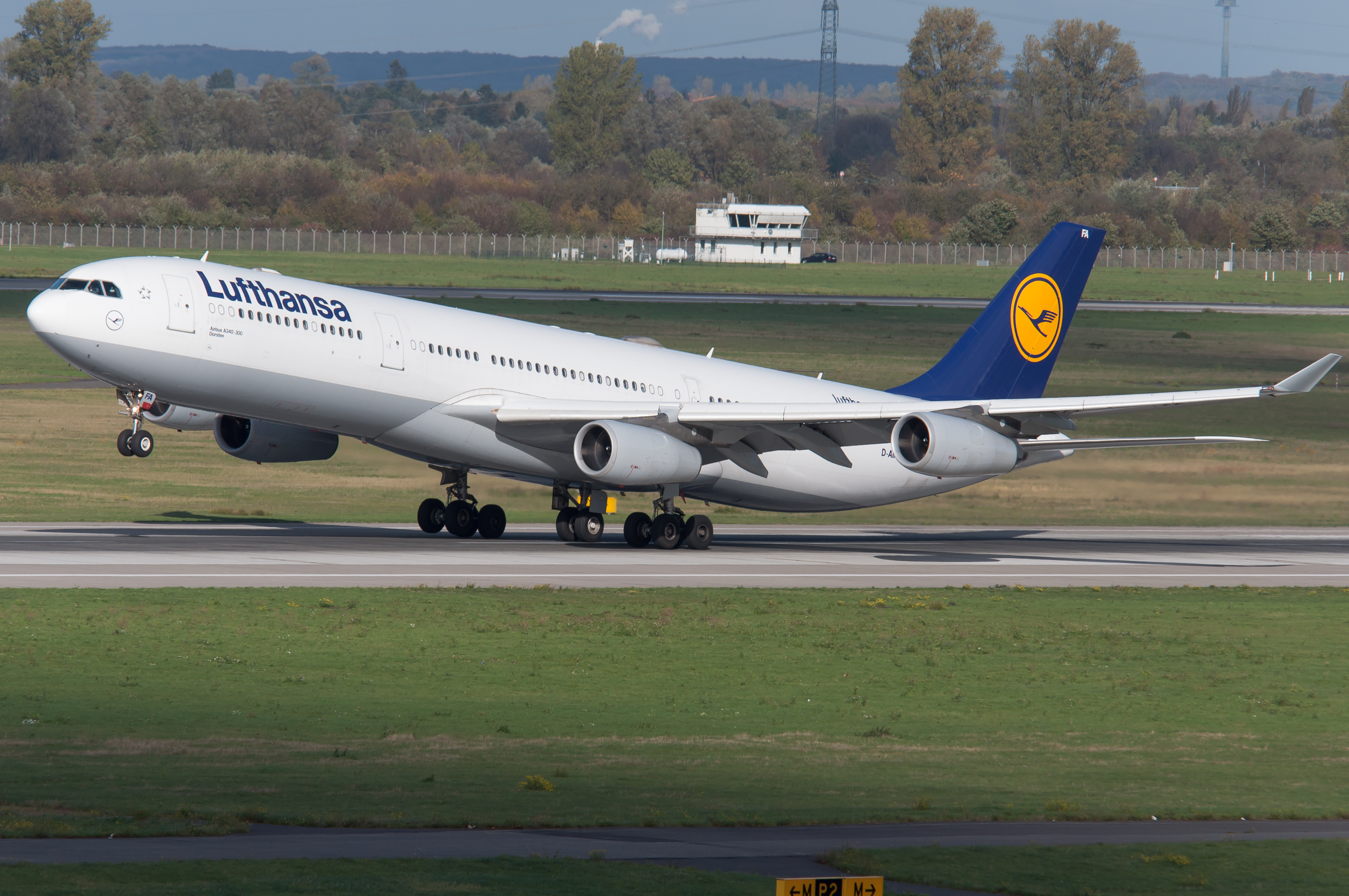 D-AIFA (10778574343)