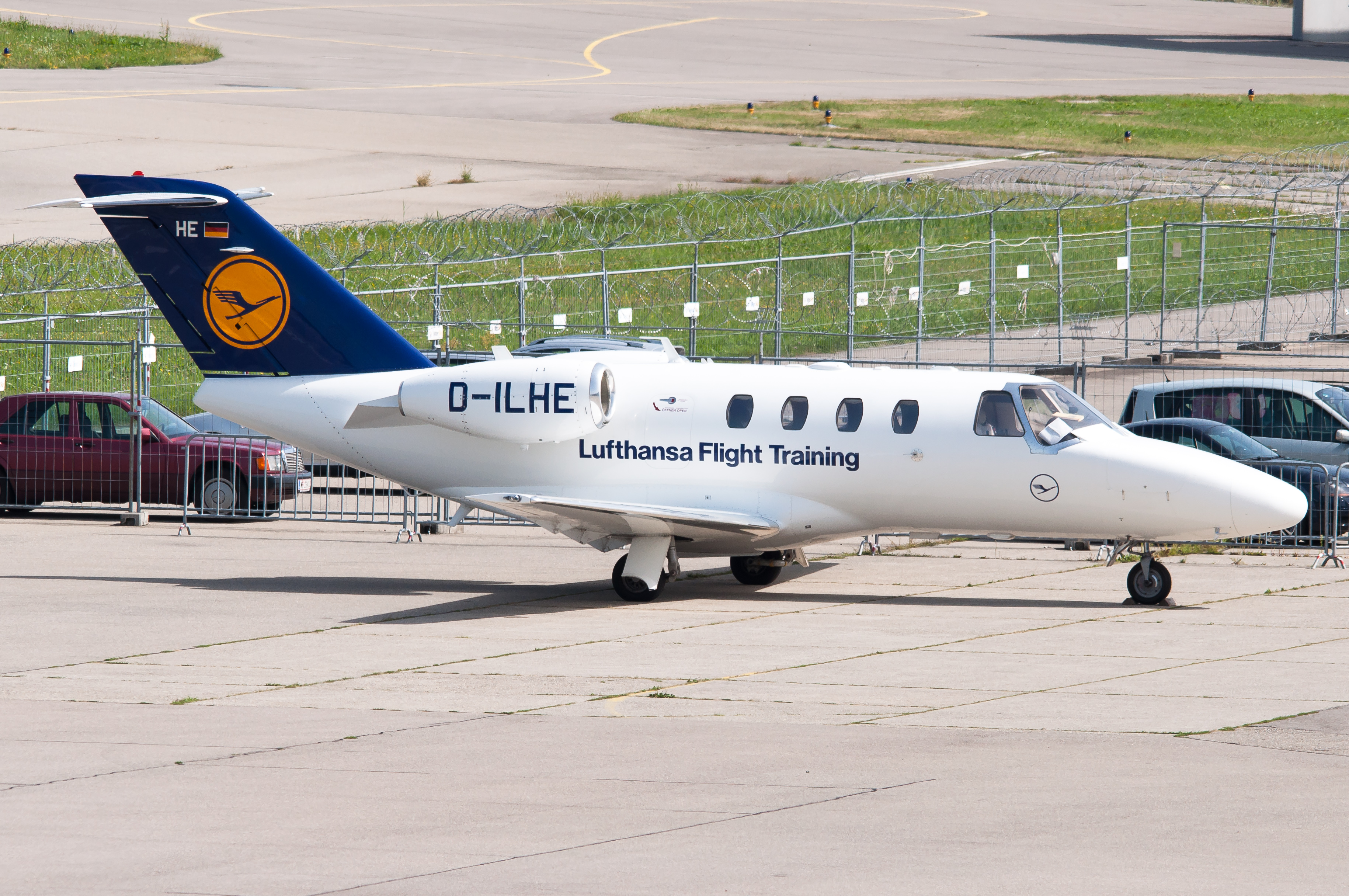 D-ILHE (7855342728)
