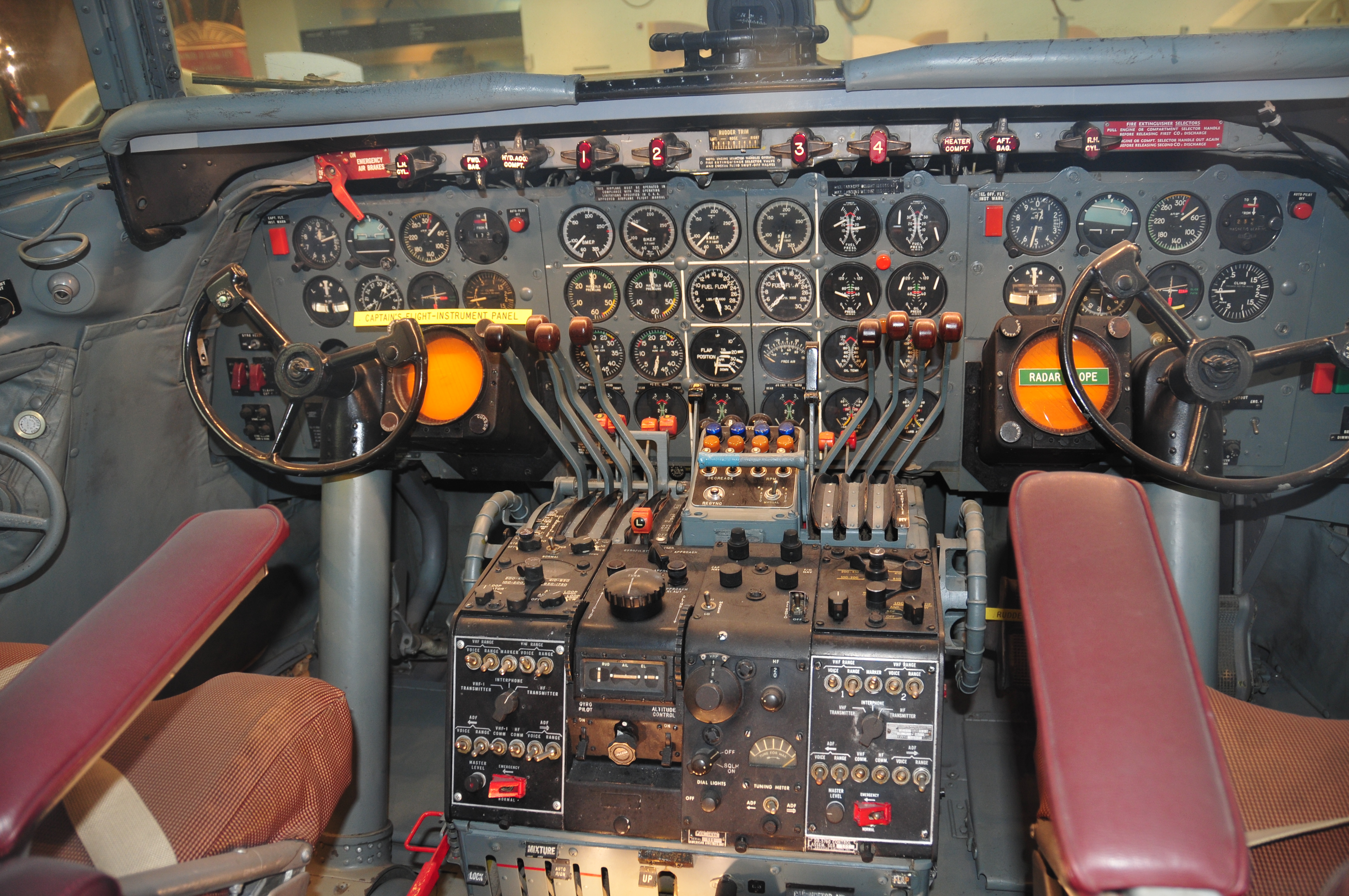 DC-7Cockpit