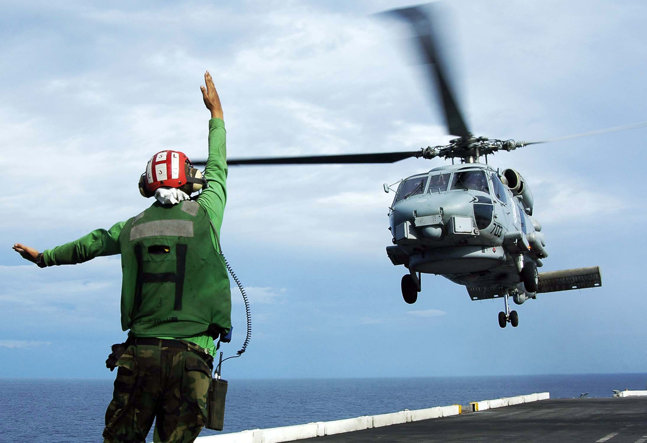 Defense.gov News Photo 050103-N-6074Y-197