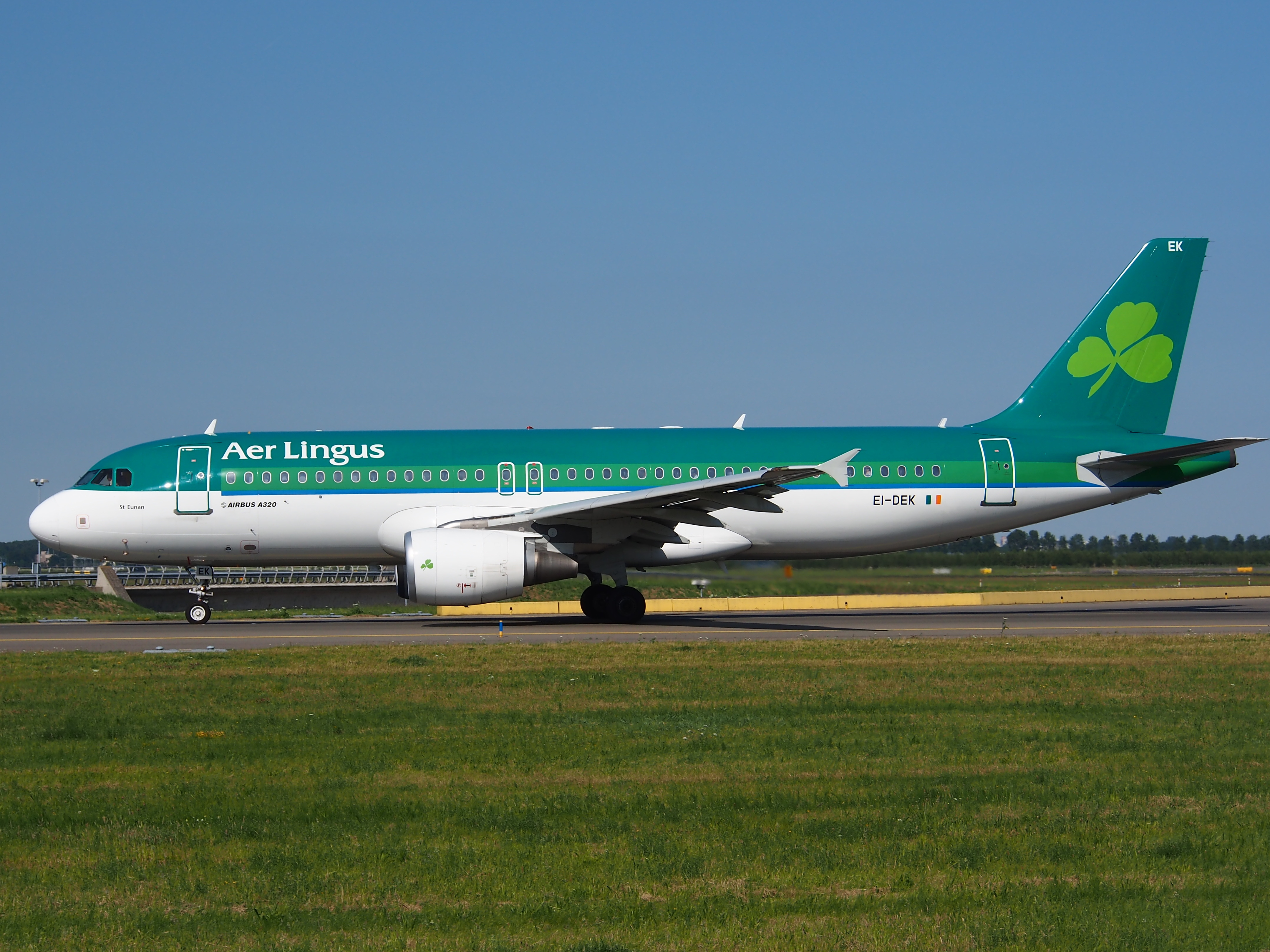 EI-DEK Aer Lingus Airbus A320-214 - cn 2399, taxiing 21july2013 pic-002