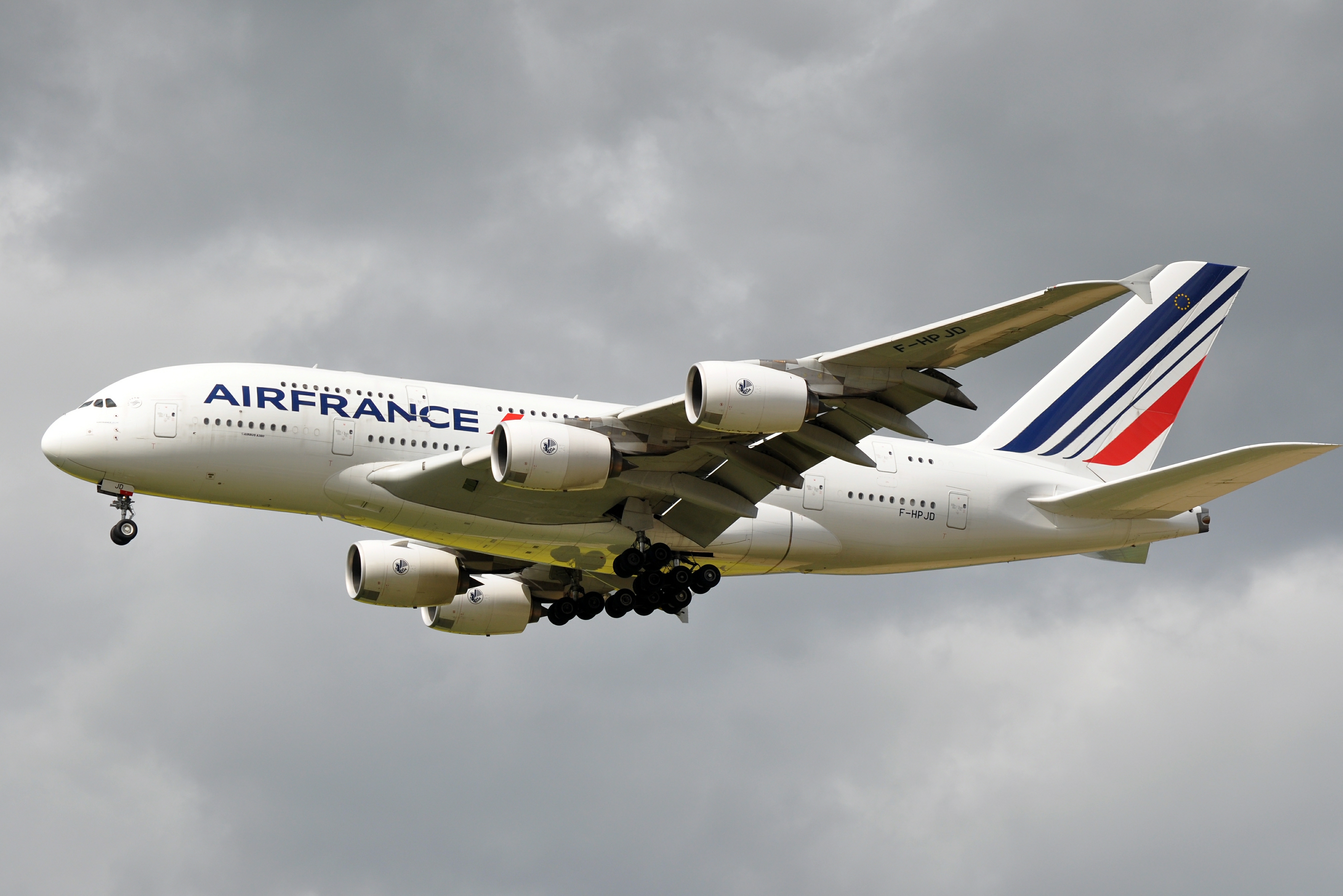 F-HPJD (8748137210)