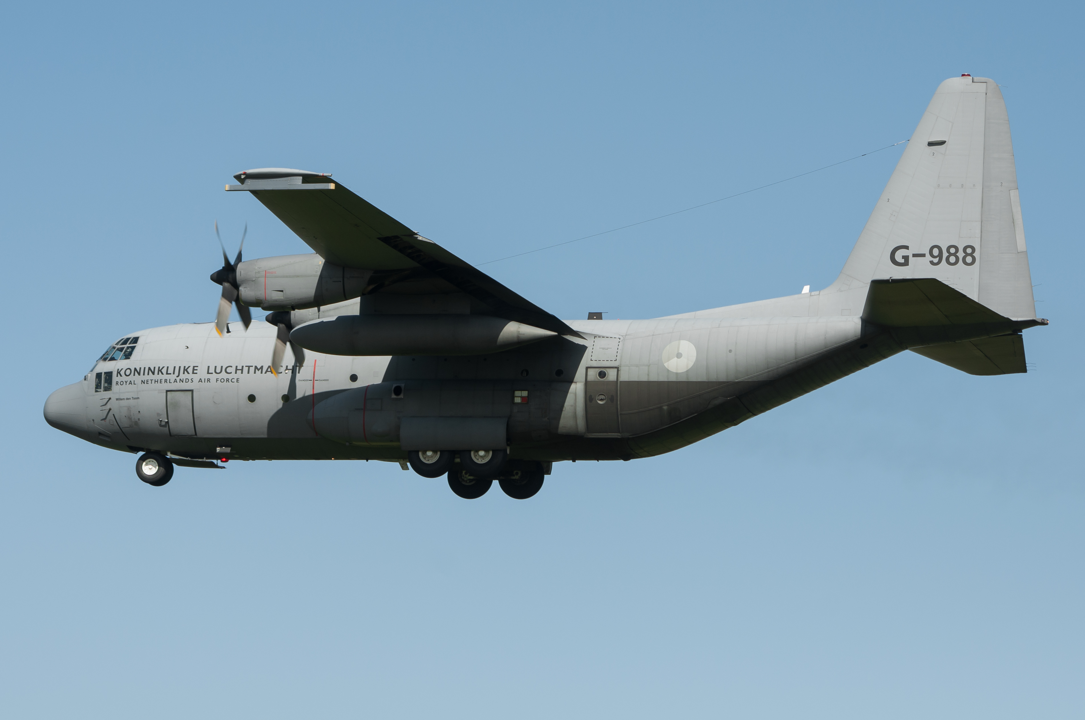G-988 (8661171416)