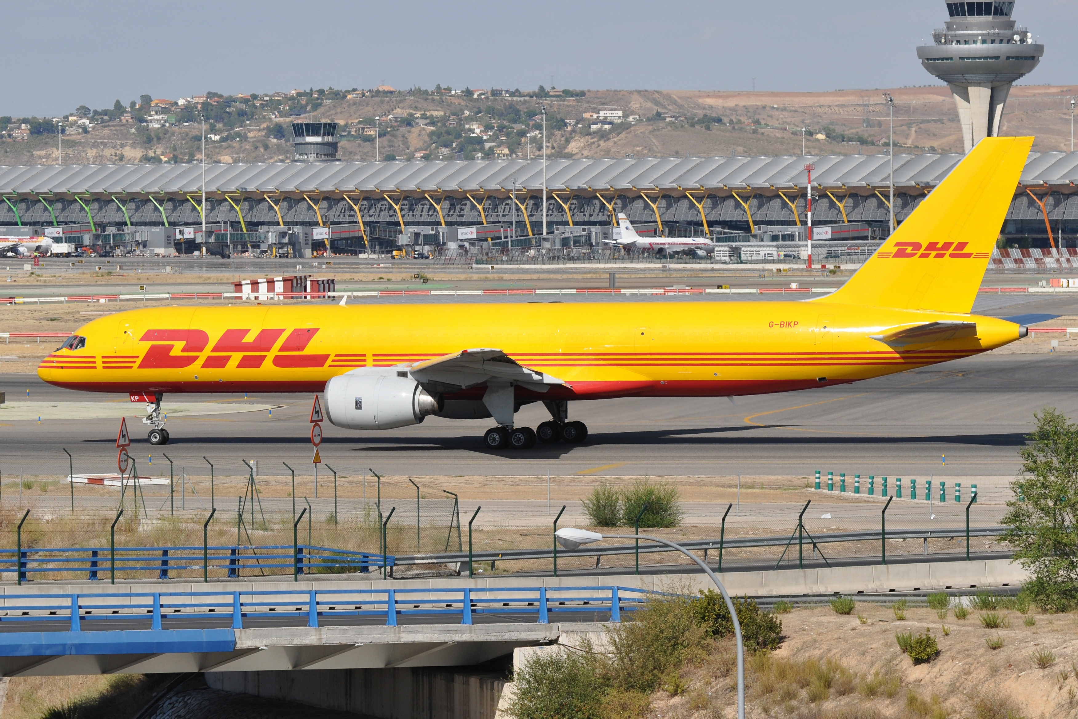 G-BIKP (8188340957)