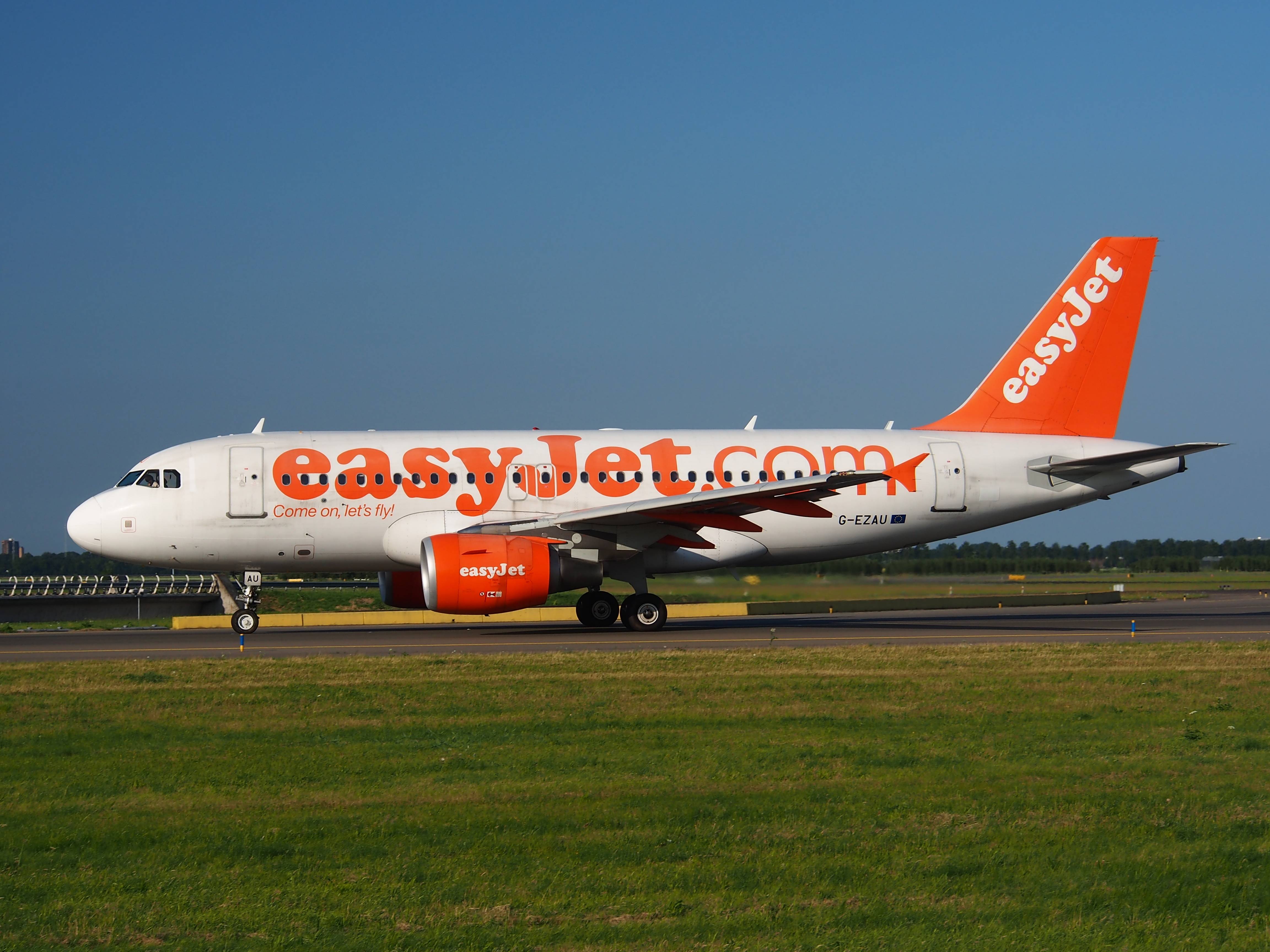 G-EZAU easyJet Airbus A319-111 - cn 2795 pic2 