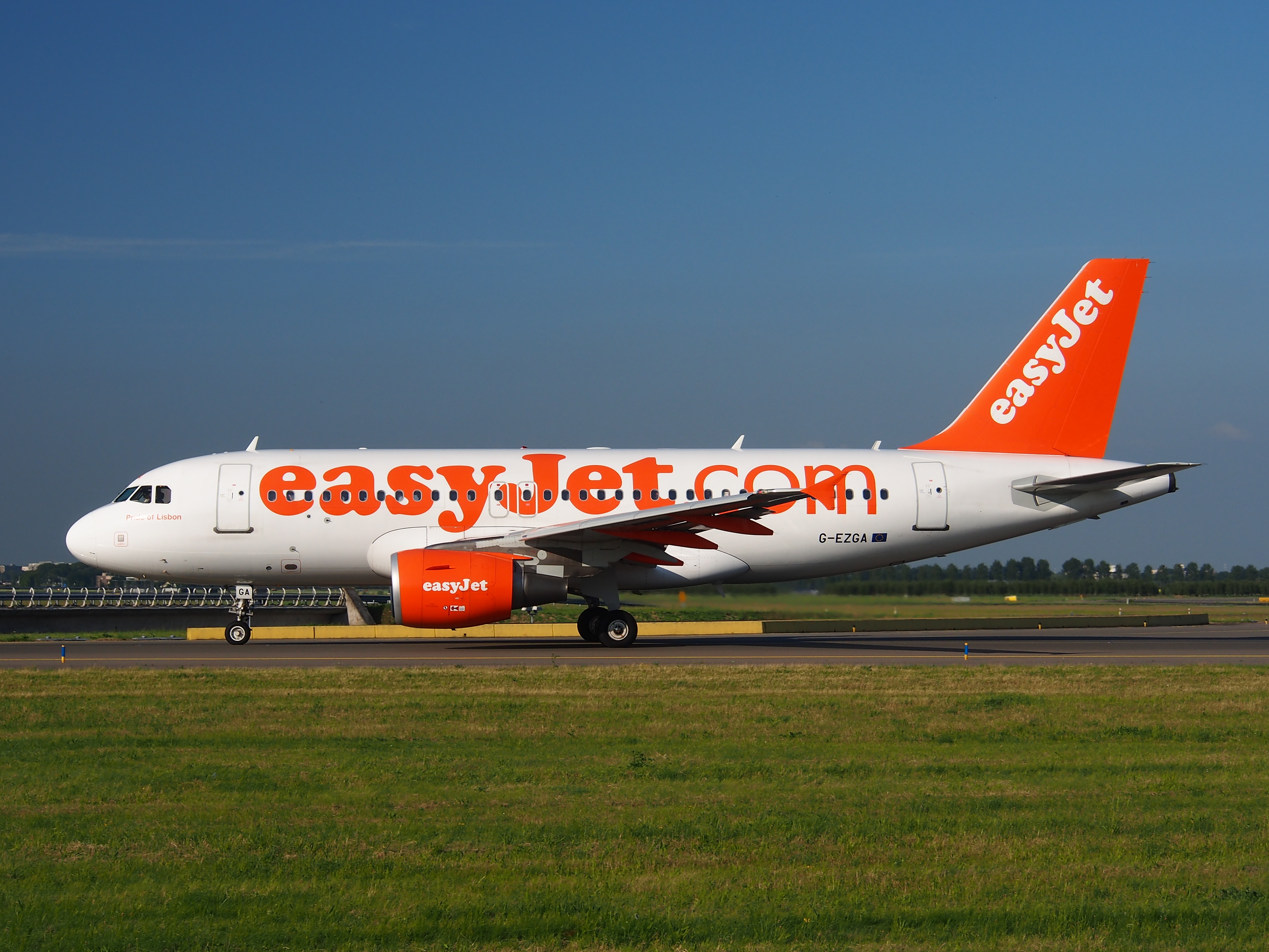 G-EZGA easyJet Airbus A319-111 - cn 4427 pic5 