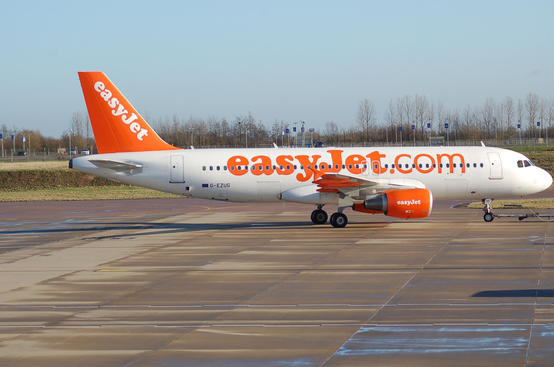 G-EZUG (8367861161)