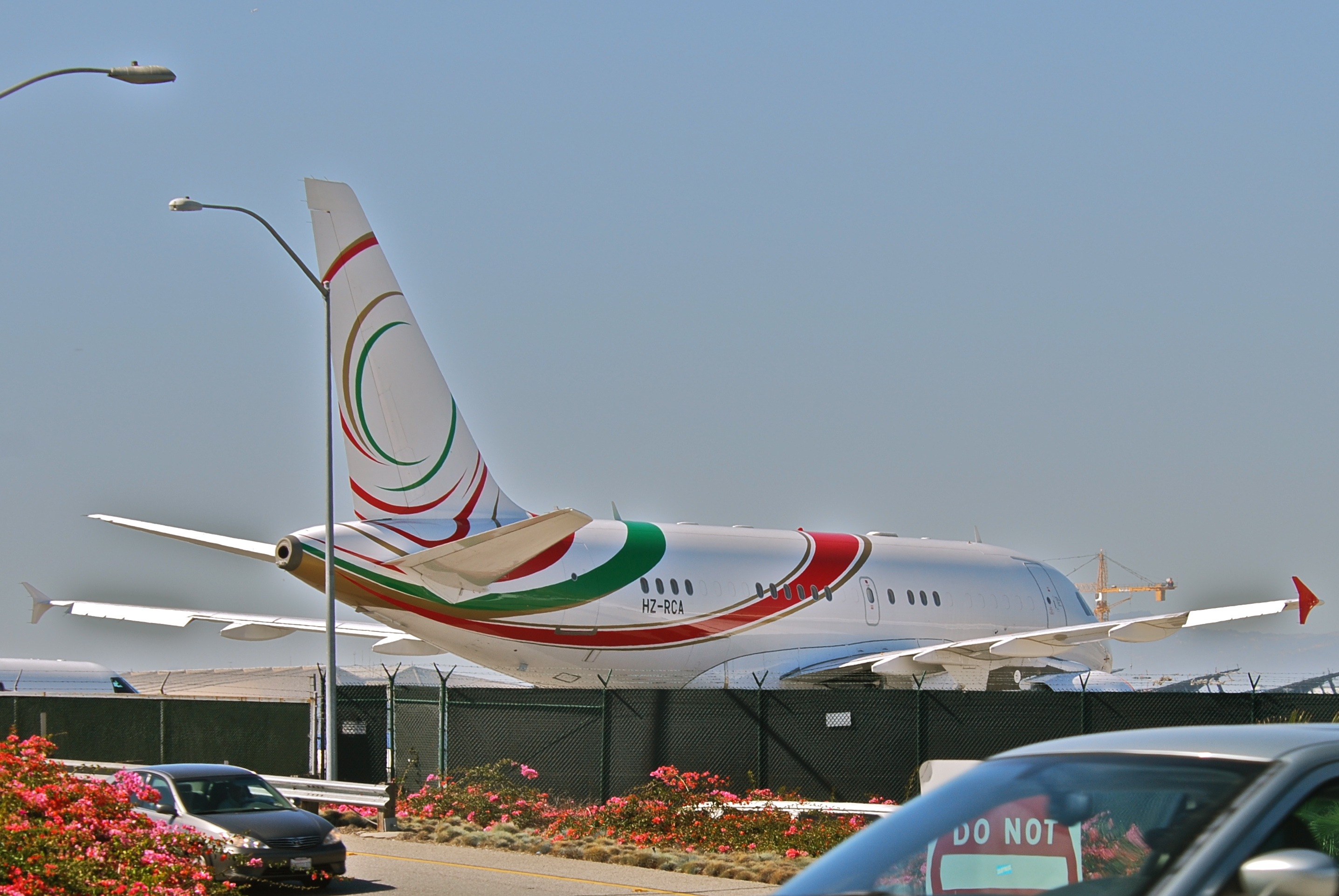 HZ-RCA@LAX;11.10.2011 623lu (6905395476)
