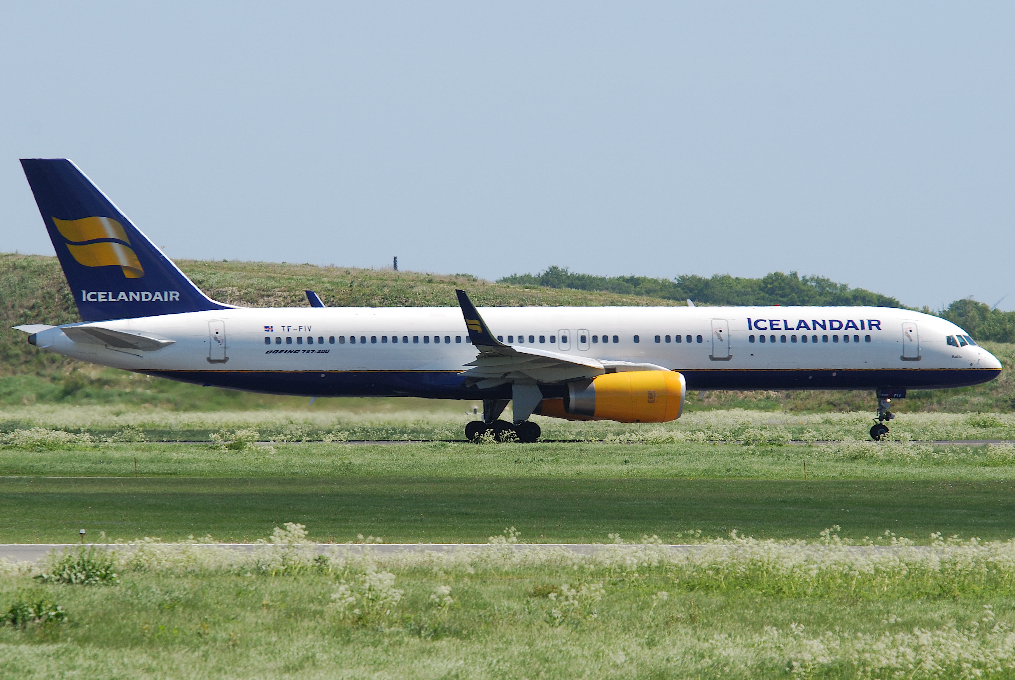Icelandair Boeing 757; TF-FIV@CPH;03.06.2010 574bh (4687968041) (2)