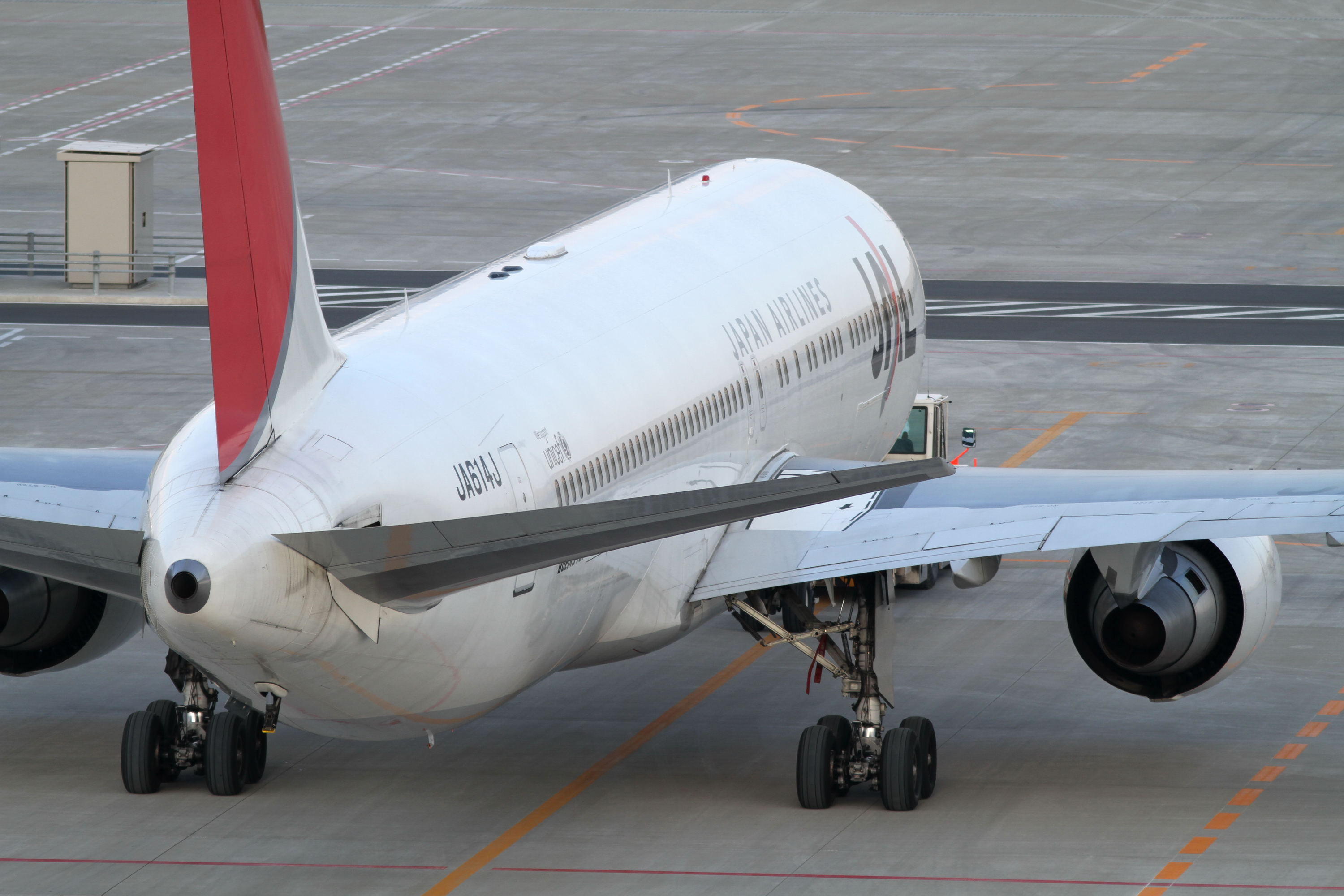 JAL B767-300ER(JA614J) (5213736391)