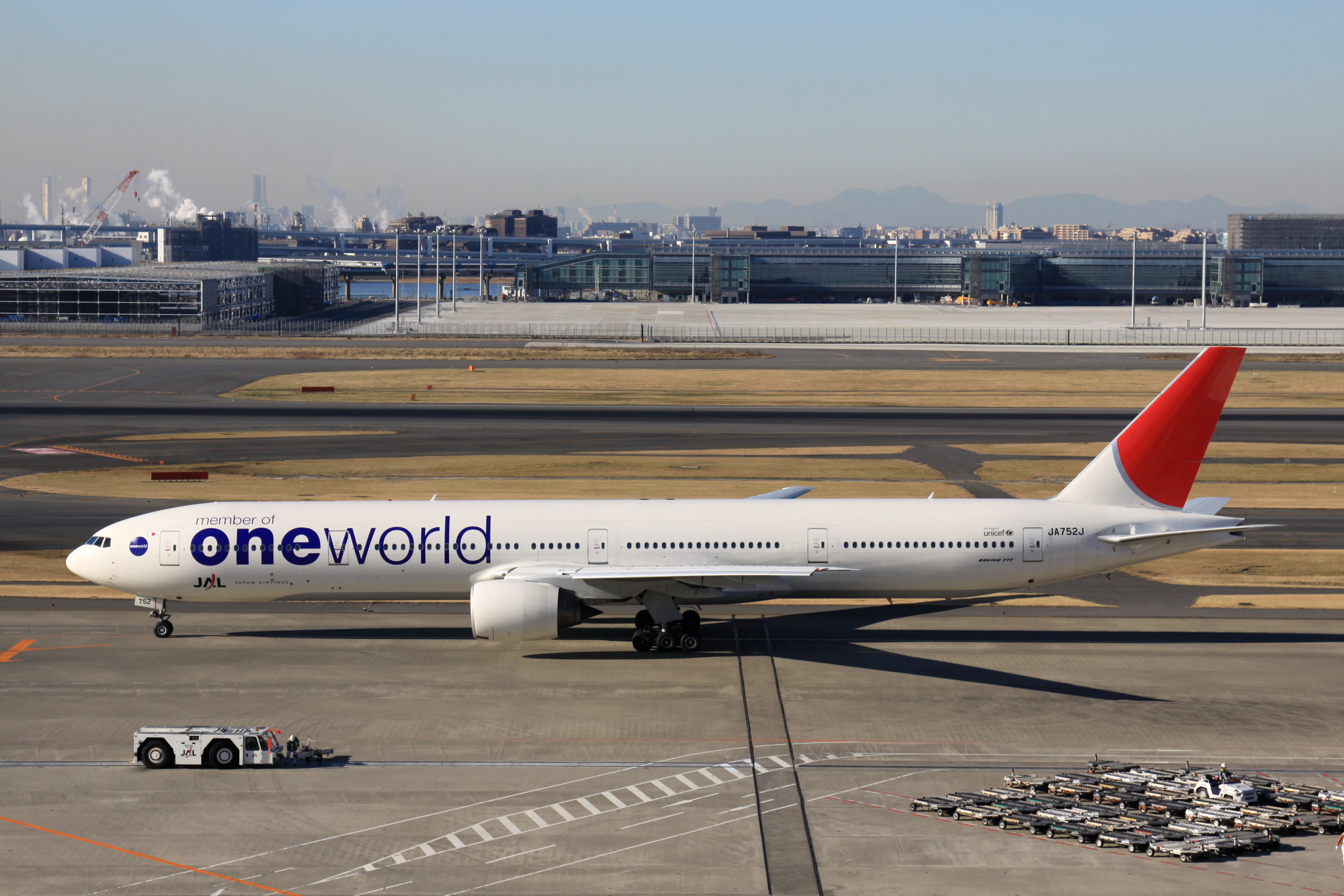 JAL B777-300(JA752J) (4298730467)