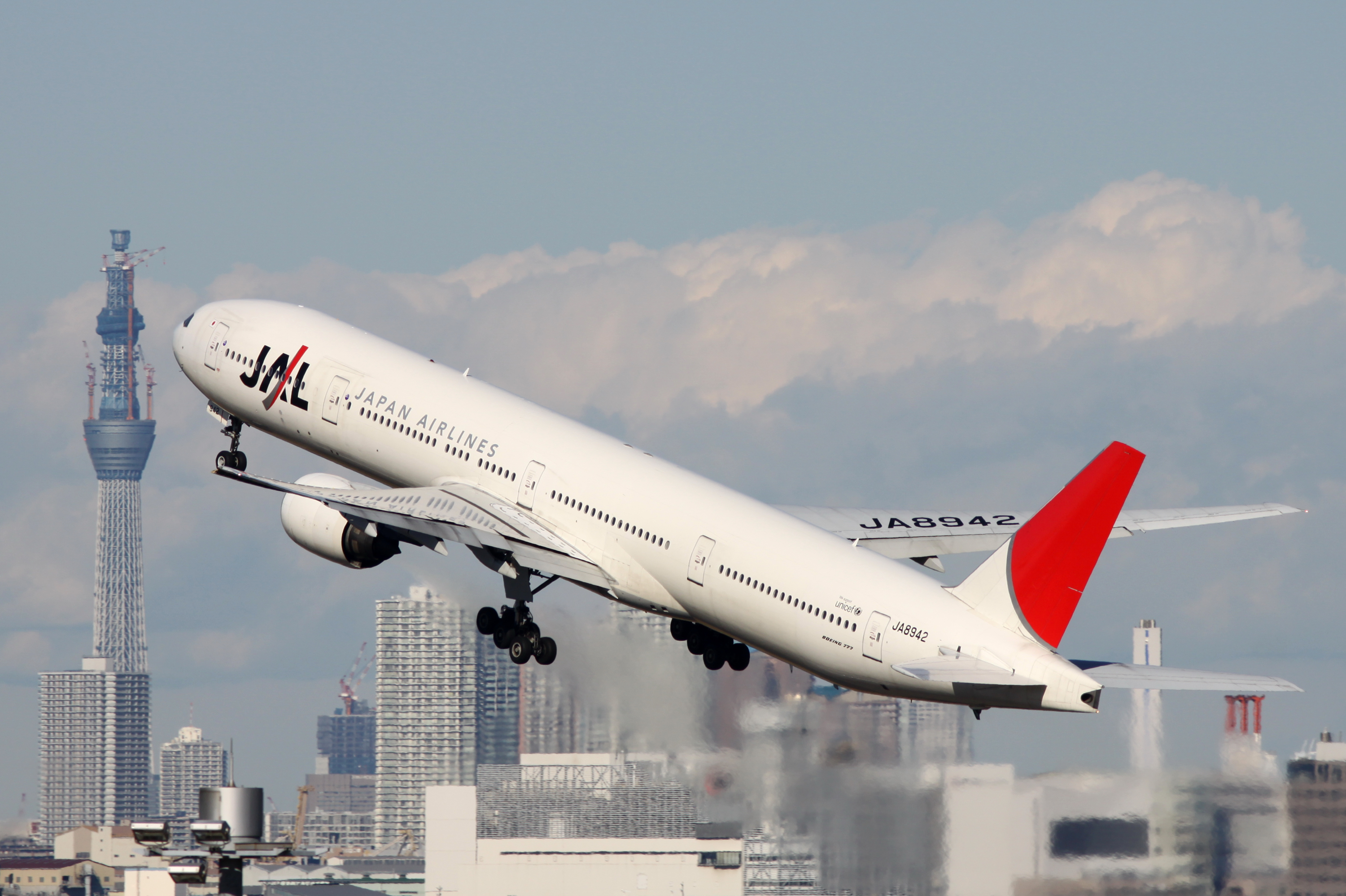 JAL B777-300(JA8942) (5292714135)
