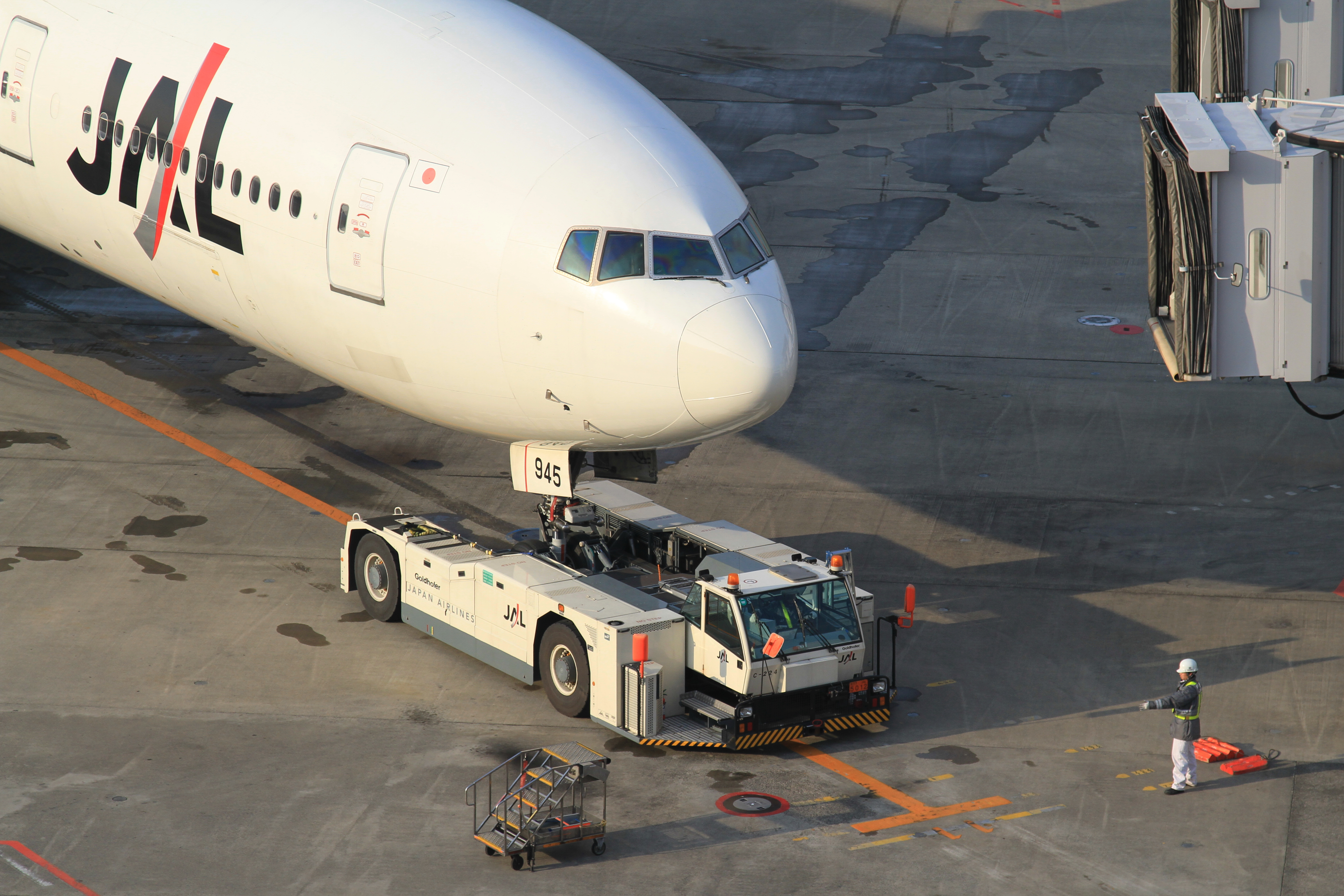 JAL B777-300(JA8945) (4375800654)