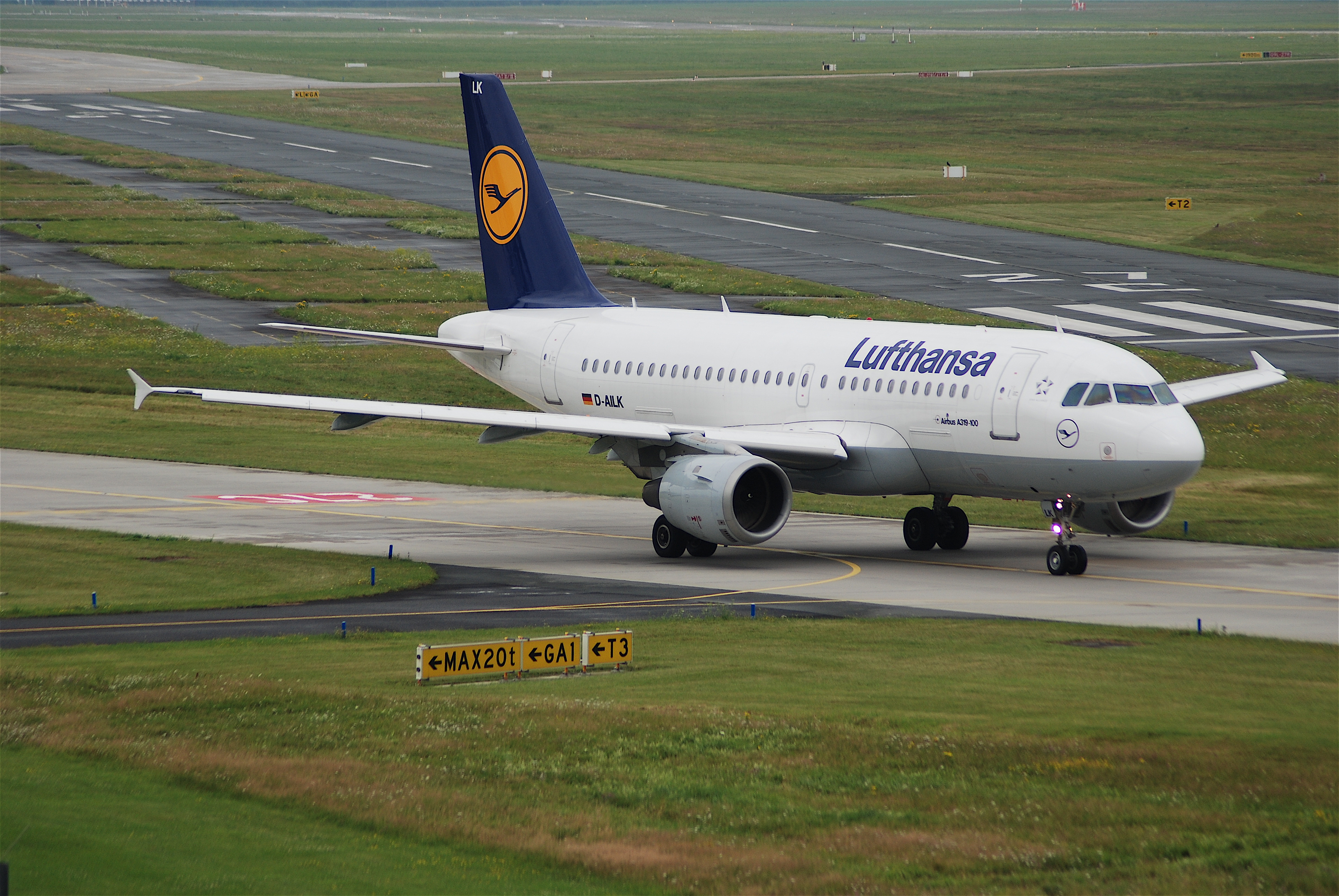 Lufthansa Airbus A319-114, D-AILK@HAJ,28.07.2007-482cf - Flickr - Aero Icarus
