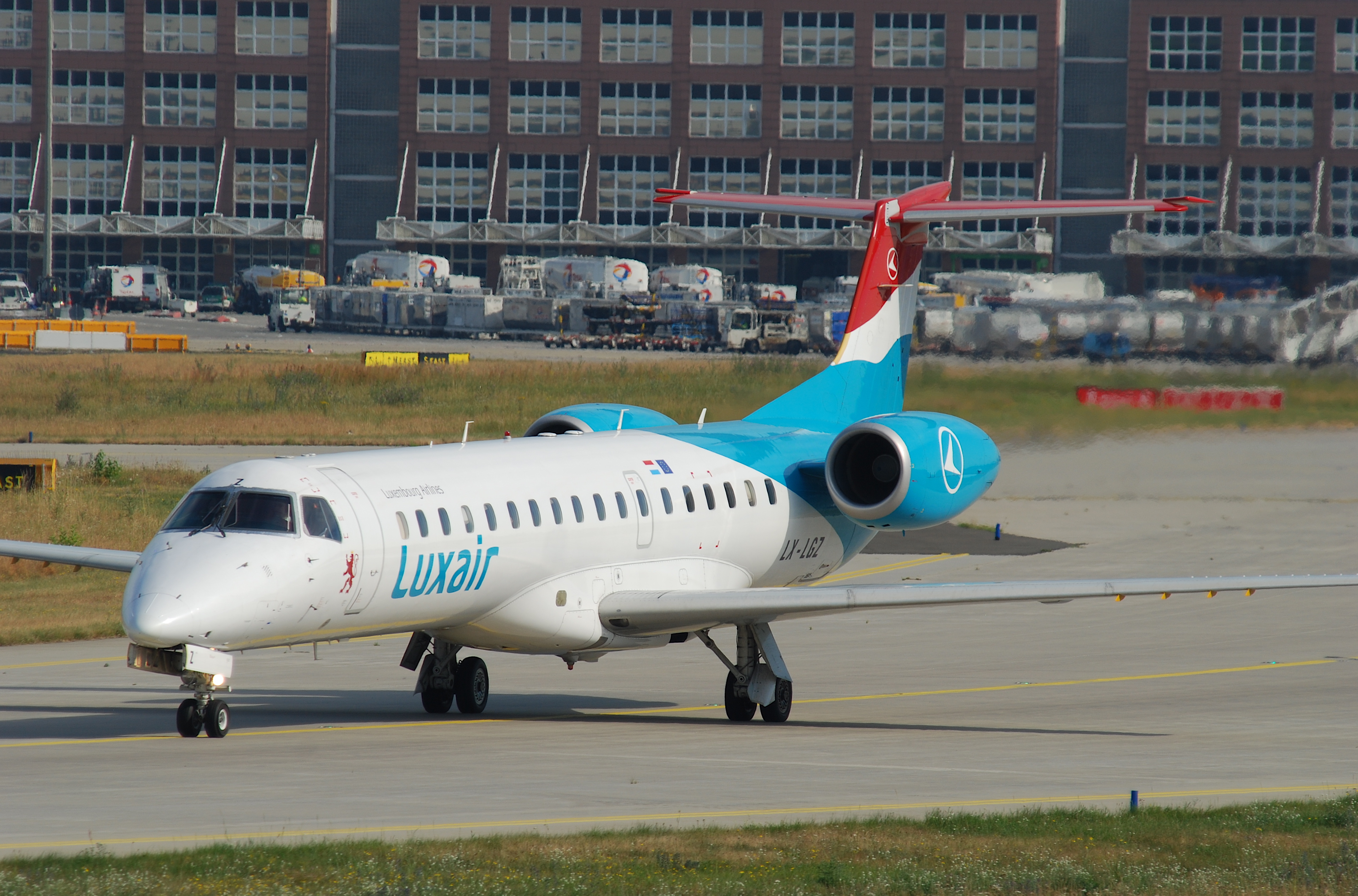 Luxair Embraer ERJ-145; LX-LGZ@FRA;09.07.2010 581ce (4780993465)